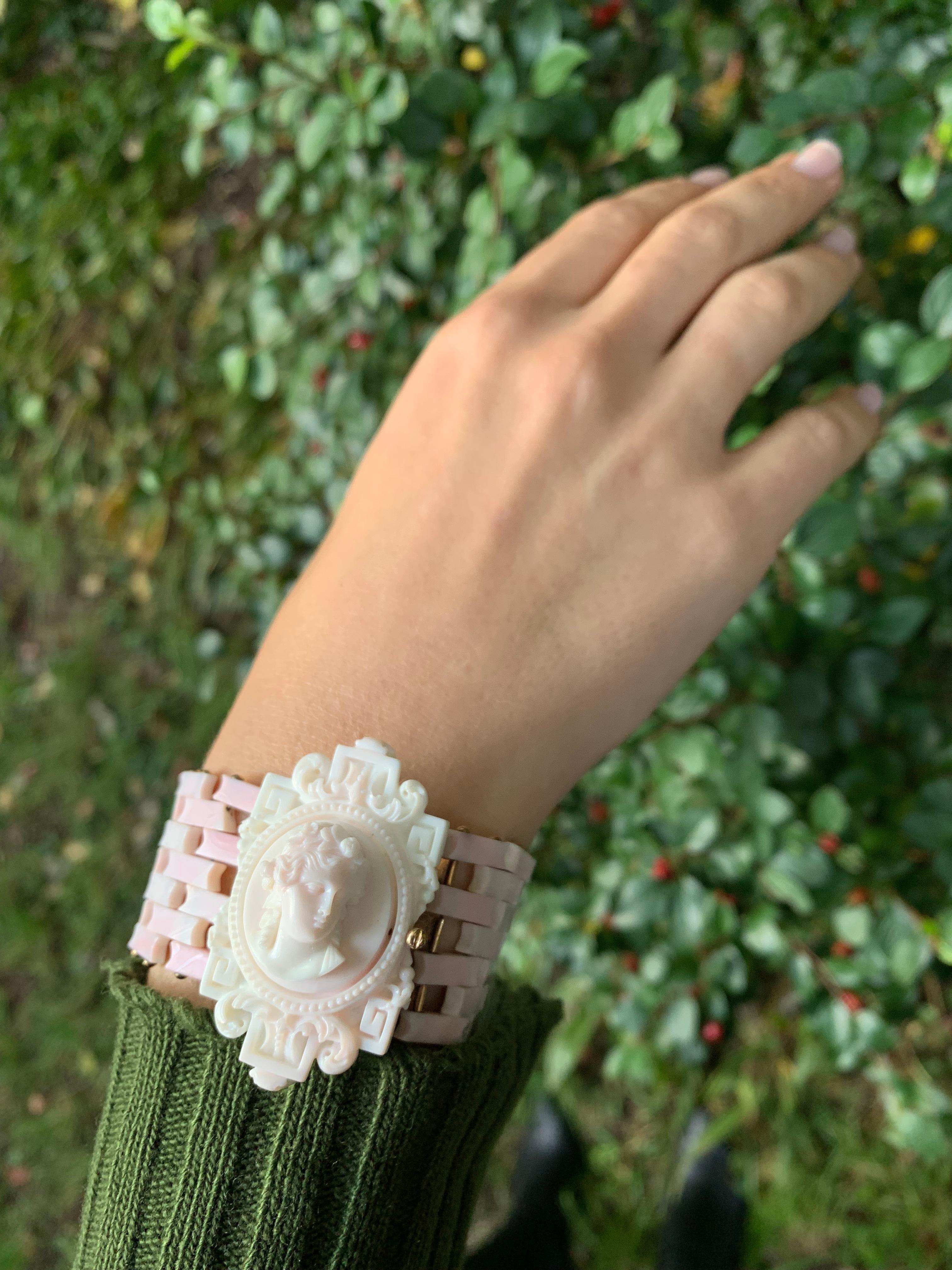 Antique Gold Pink Shell Cameo Bracelet For Sale 3