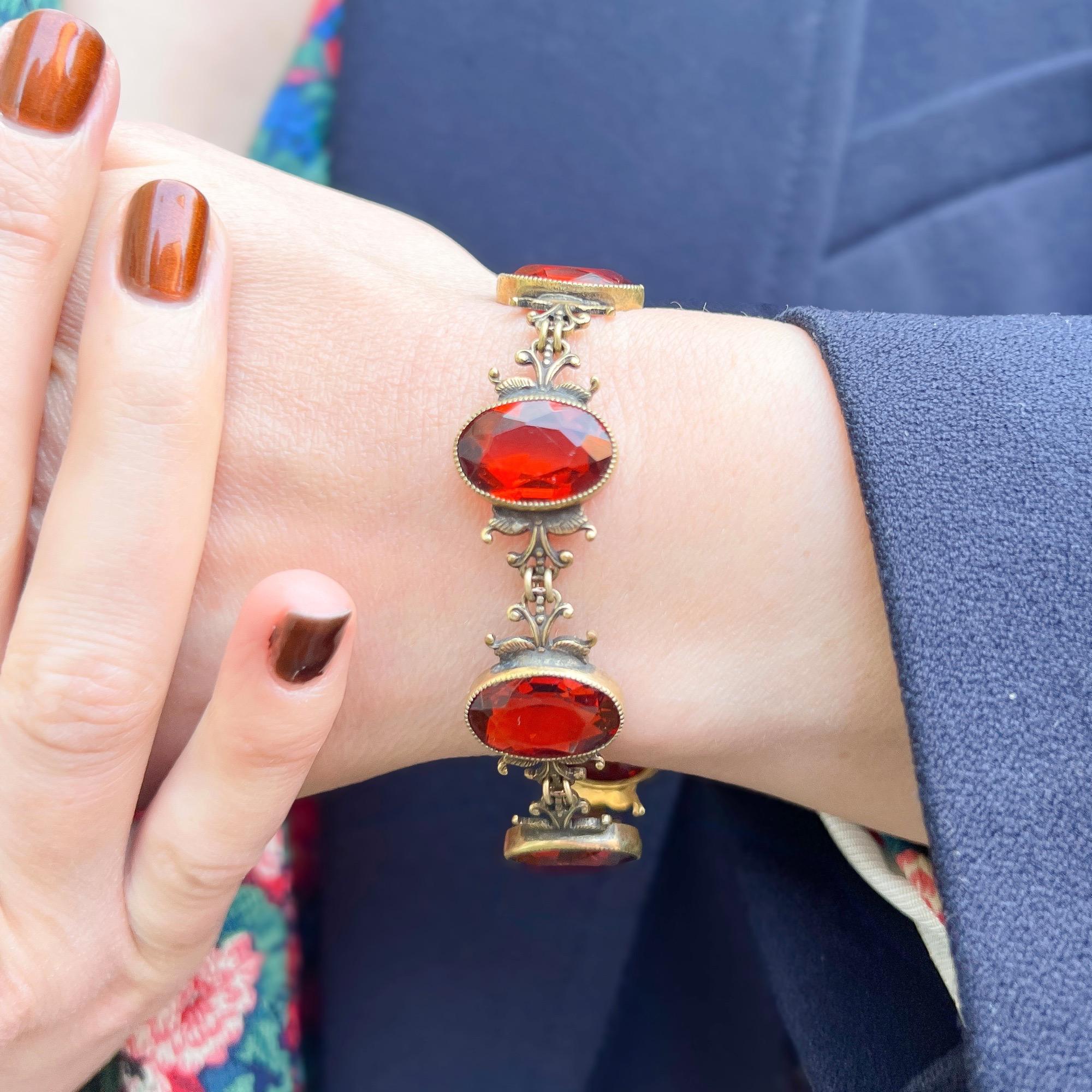 Victorien Bracelet antique en filigrane plaqué or et grenat hessonite en vente