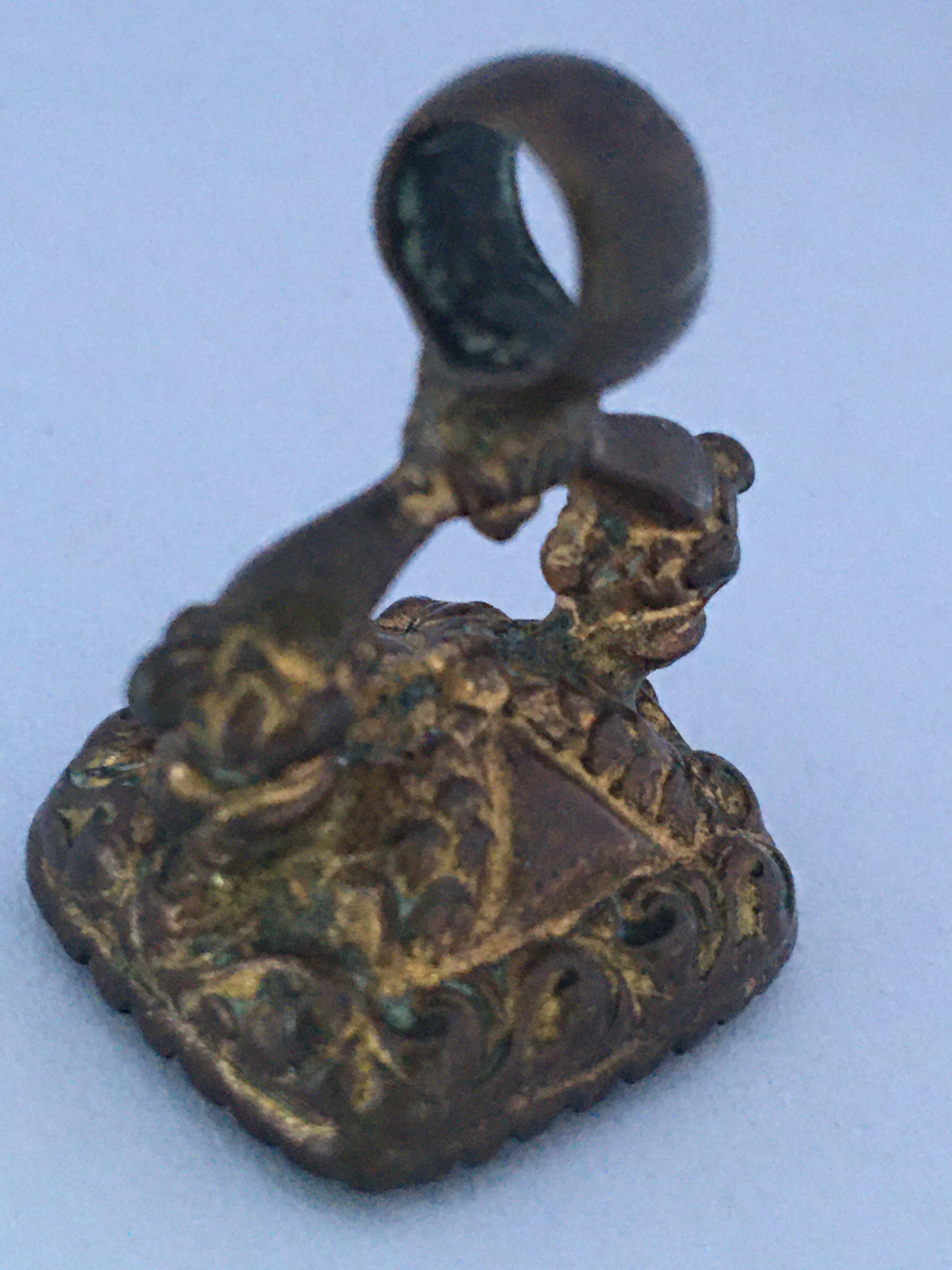 Antique Gold-Plated Fronted Ornate Fob Seal For Sale 4