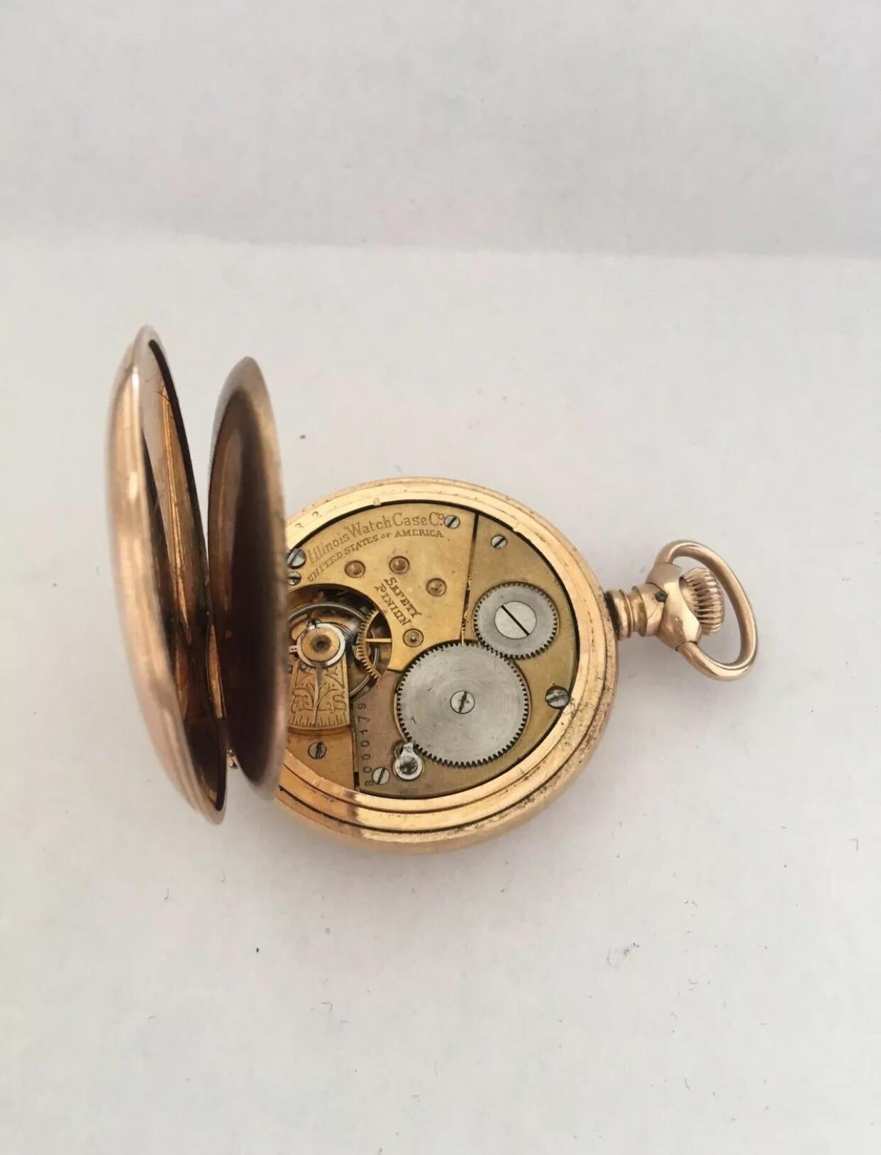 Montre de poche ancienne en plaqué or avec boîtier chasseur signée Illinois Watch Case Co Unisexe en vente