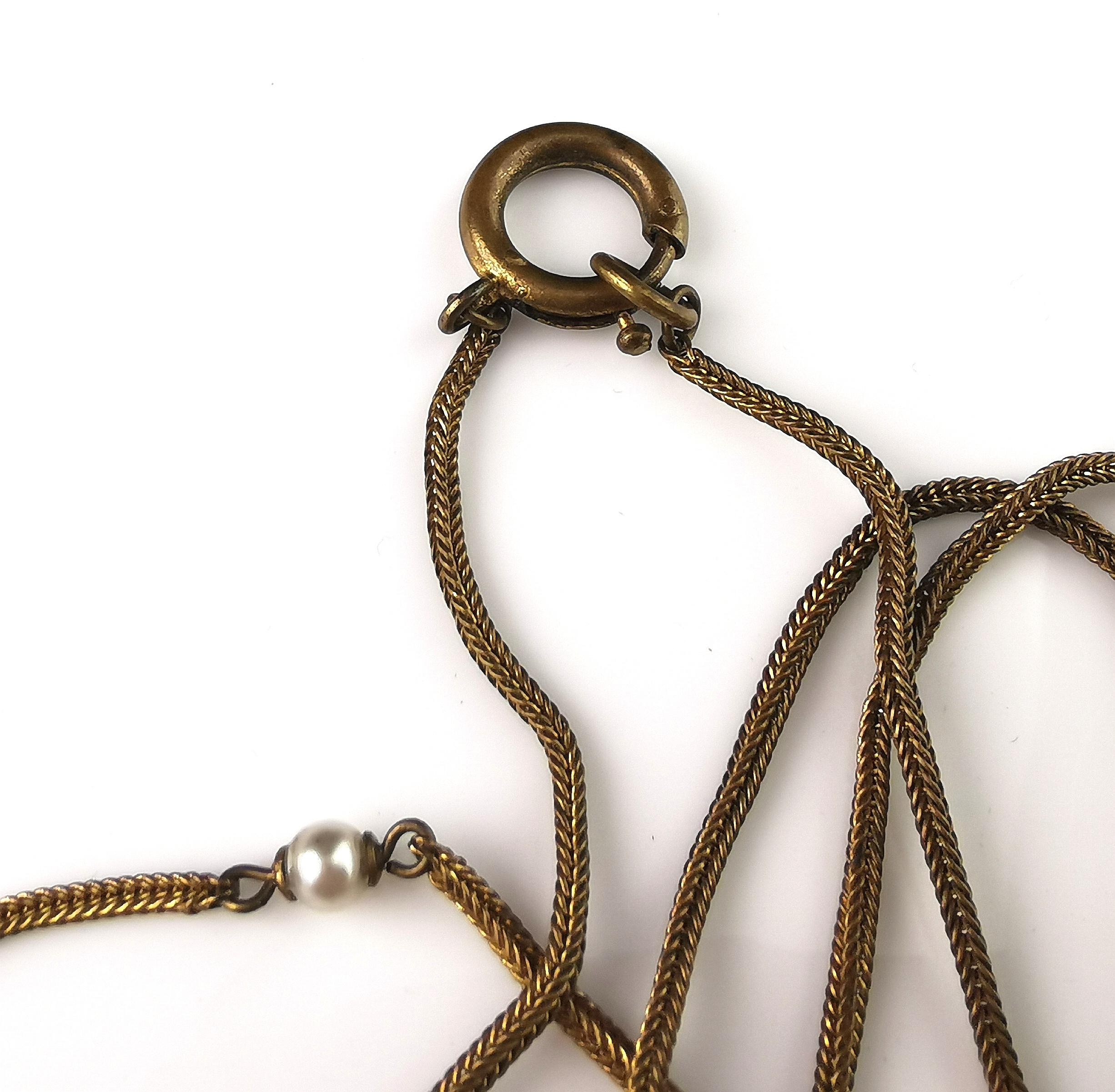 Antique Gold plated lariat chain necklace, Faux pearl, Enamel flower For Sale 5