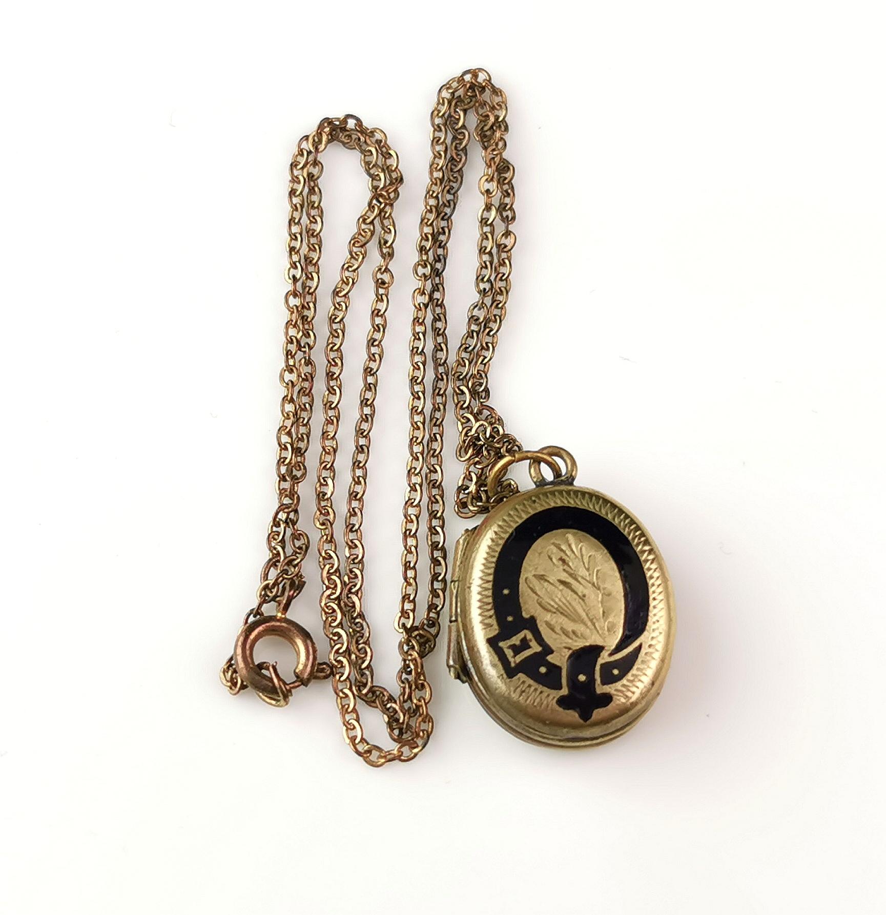 Antikes vergoldetes Trauer Medaillon, schwarze Emaille, Halskette  2