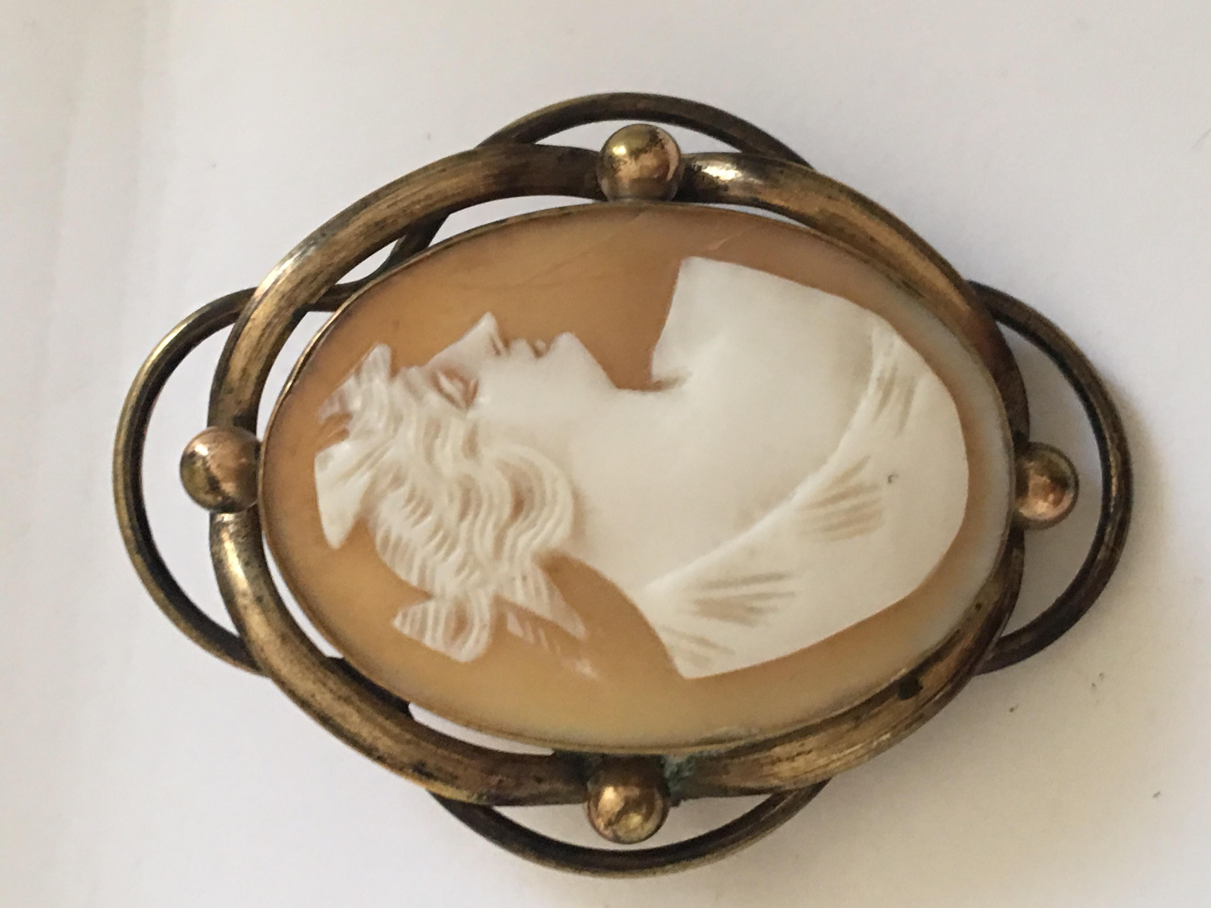 Antique Gold-Plated Victorian Pendant / Brooch Cameo 3