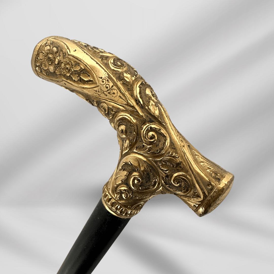 Antique Gold Plated Walking Stick Cane for Men 1800C with Fritz Style Handle In Good Condition For Sale In Jacksonville, FL