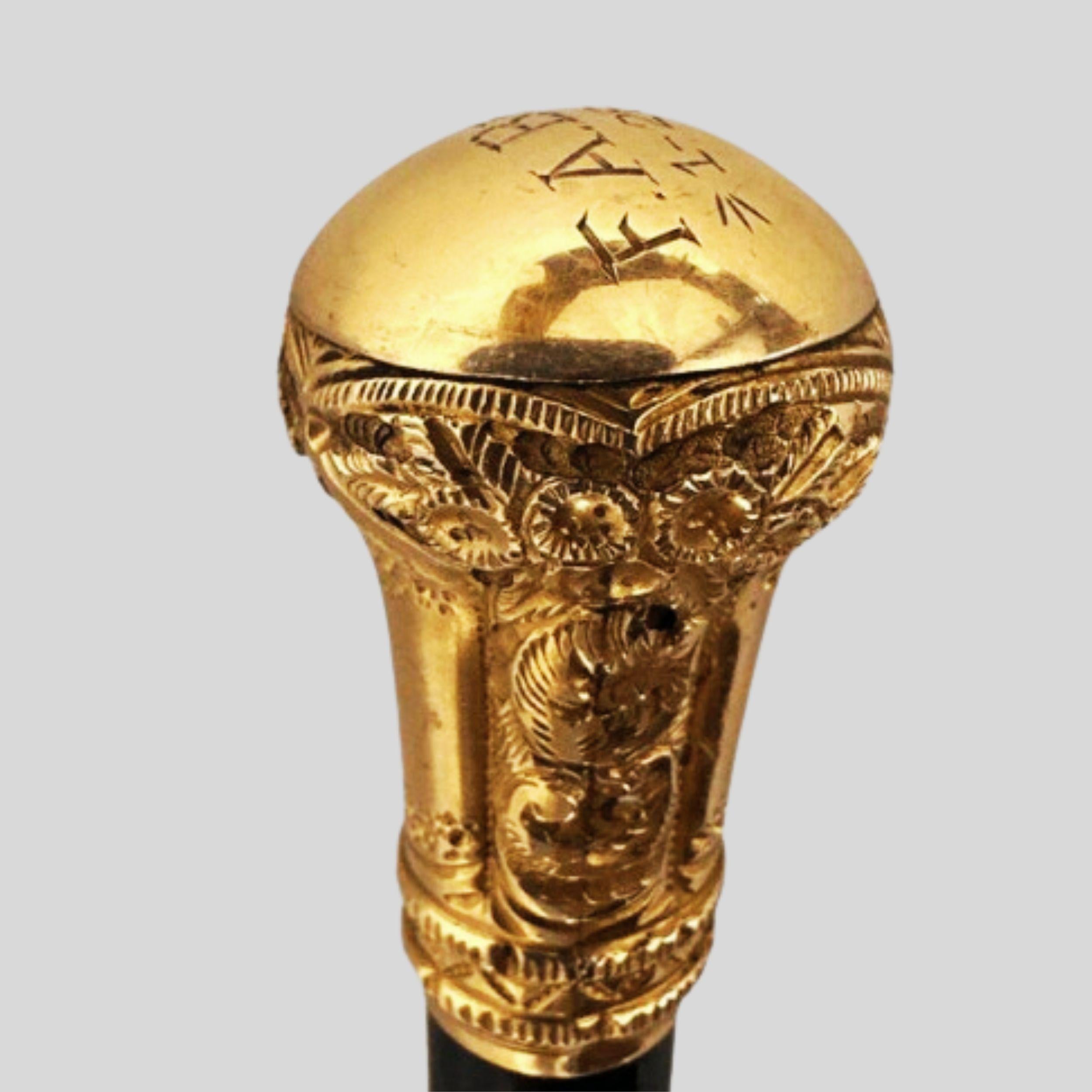 Antique Gold Plated Walking Stick Cane  Year 1832 In Good Condition For Sale In Jacksonville, FL