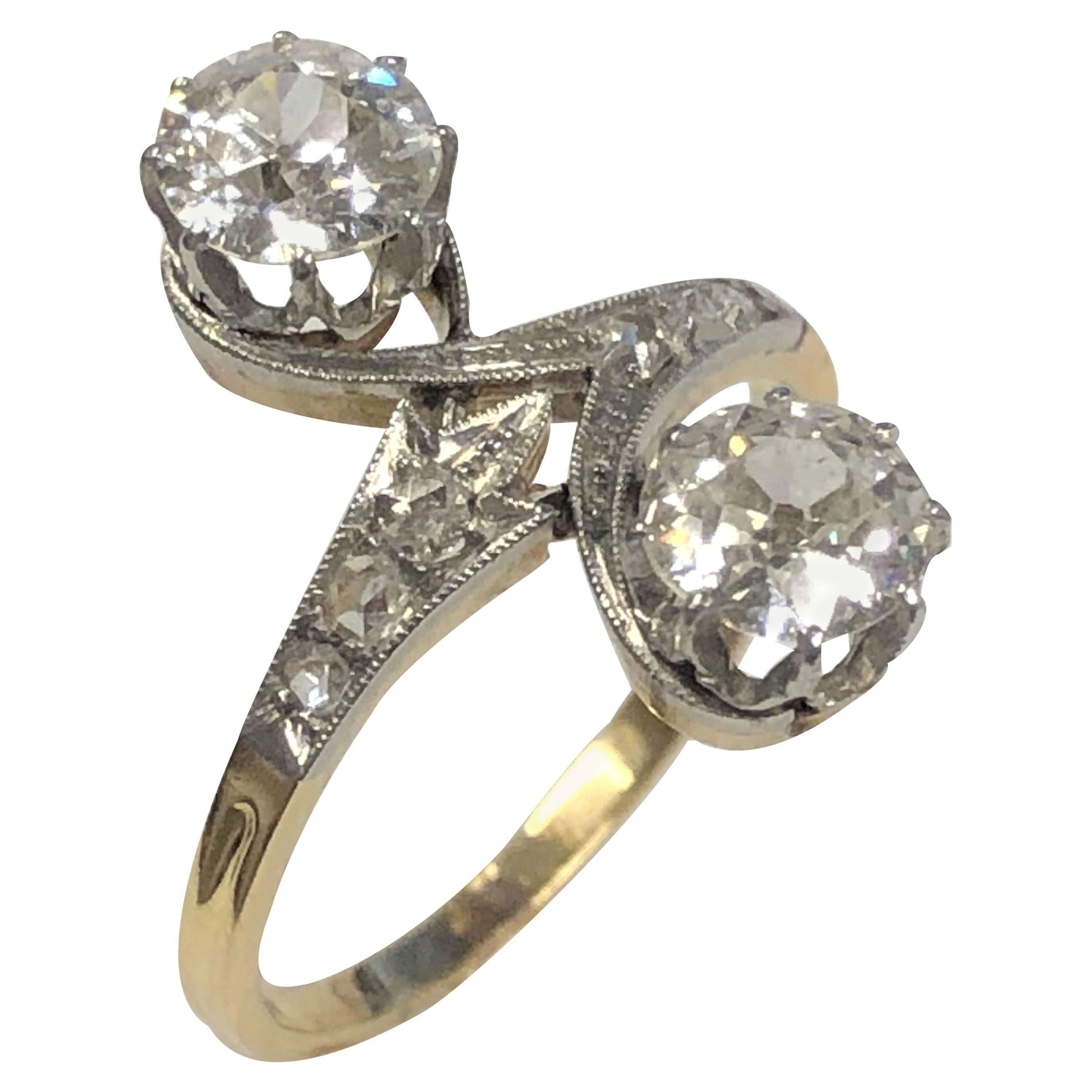 Anello antico in oro, platino e diamanti in vendita