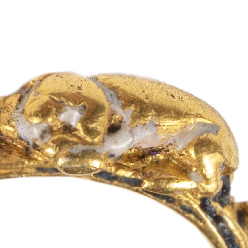Antiker Renaissance-Ring aus Gold mit zwei Hunden, Rosa für Damen oder Herren im Angebot