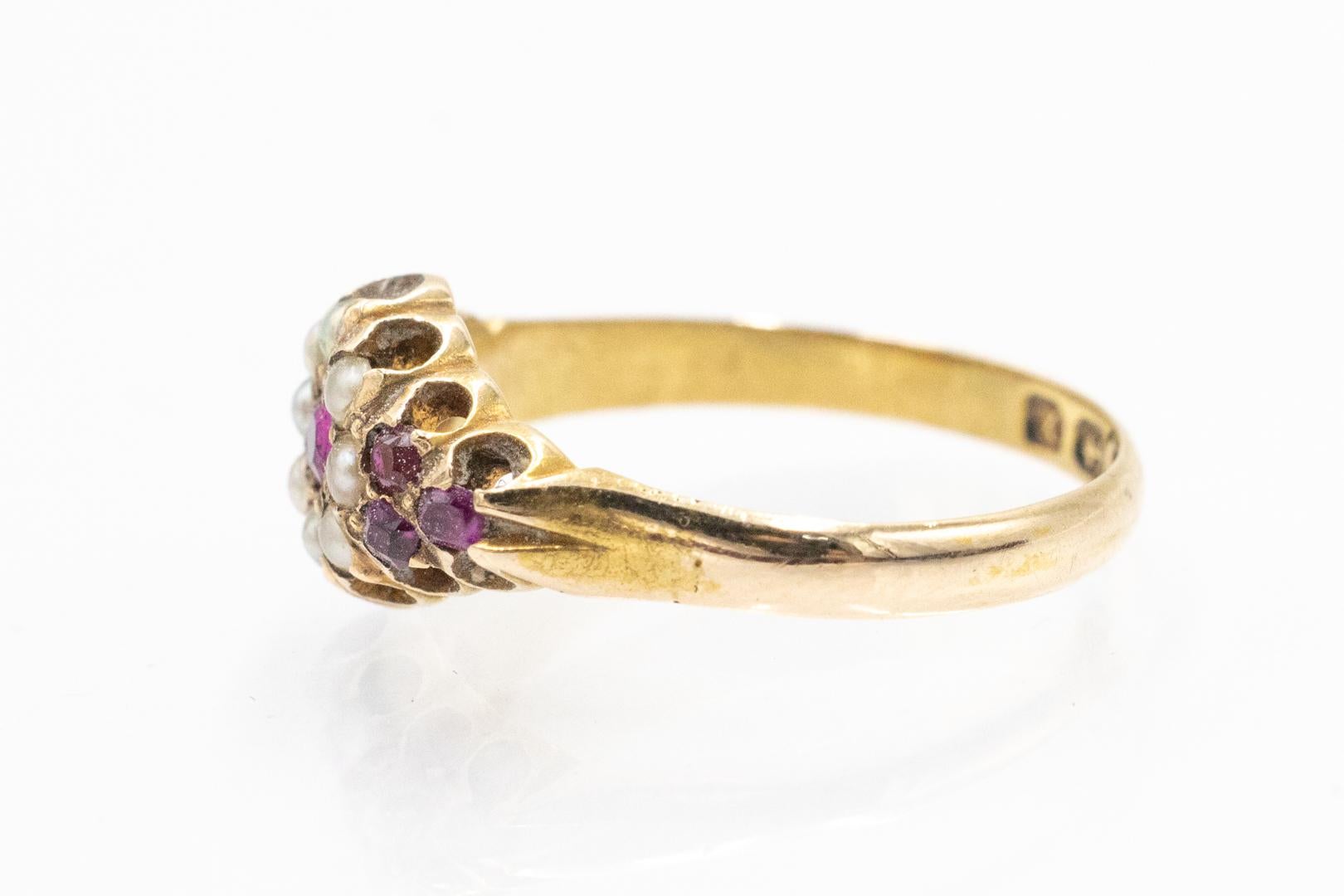Antique gold ring with rubies and pearls, Birmingham, 1897. In Good Condition For Sale In Chorzów, PL