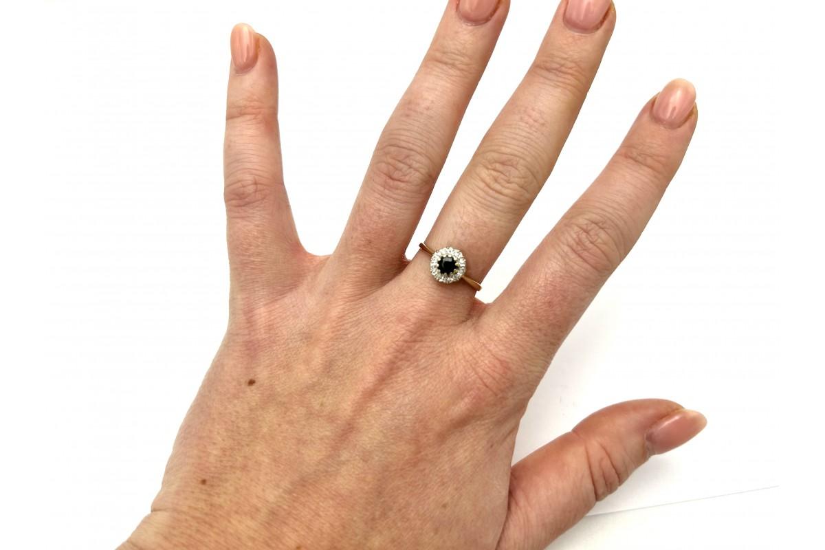 Antiker Goldring mit Saphir und Diamanten, Großbritannien, London, Mitte des 20. Jahrhunderts 3