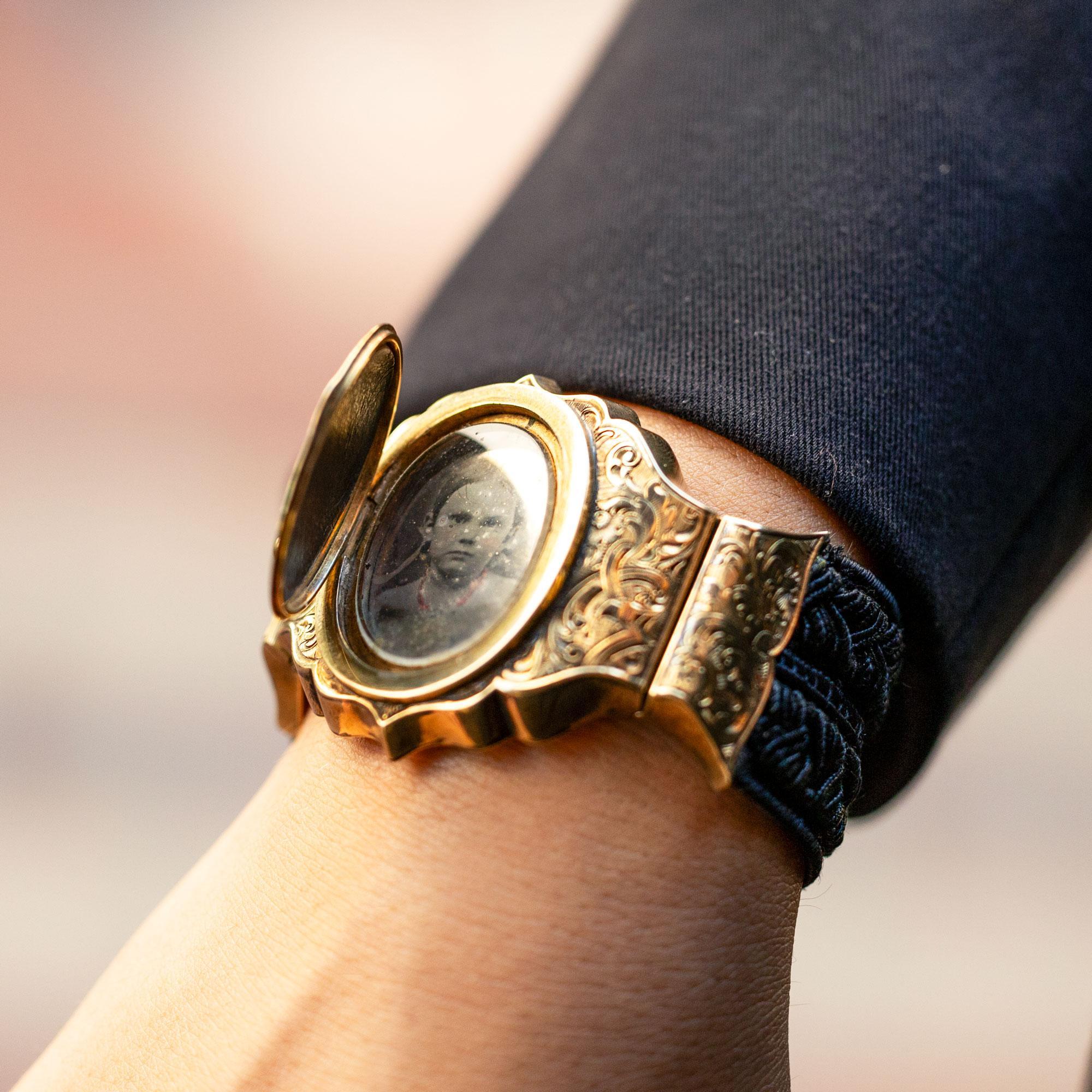 Women's Antique Gold Rush 1850 Victorian Portrait 14k Bracelet For Sale
