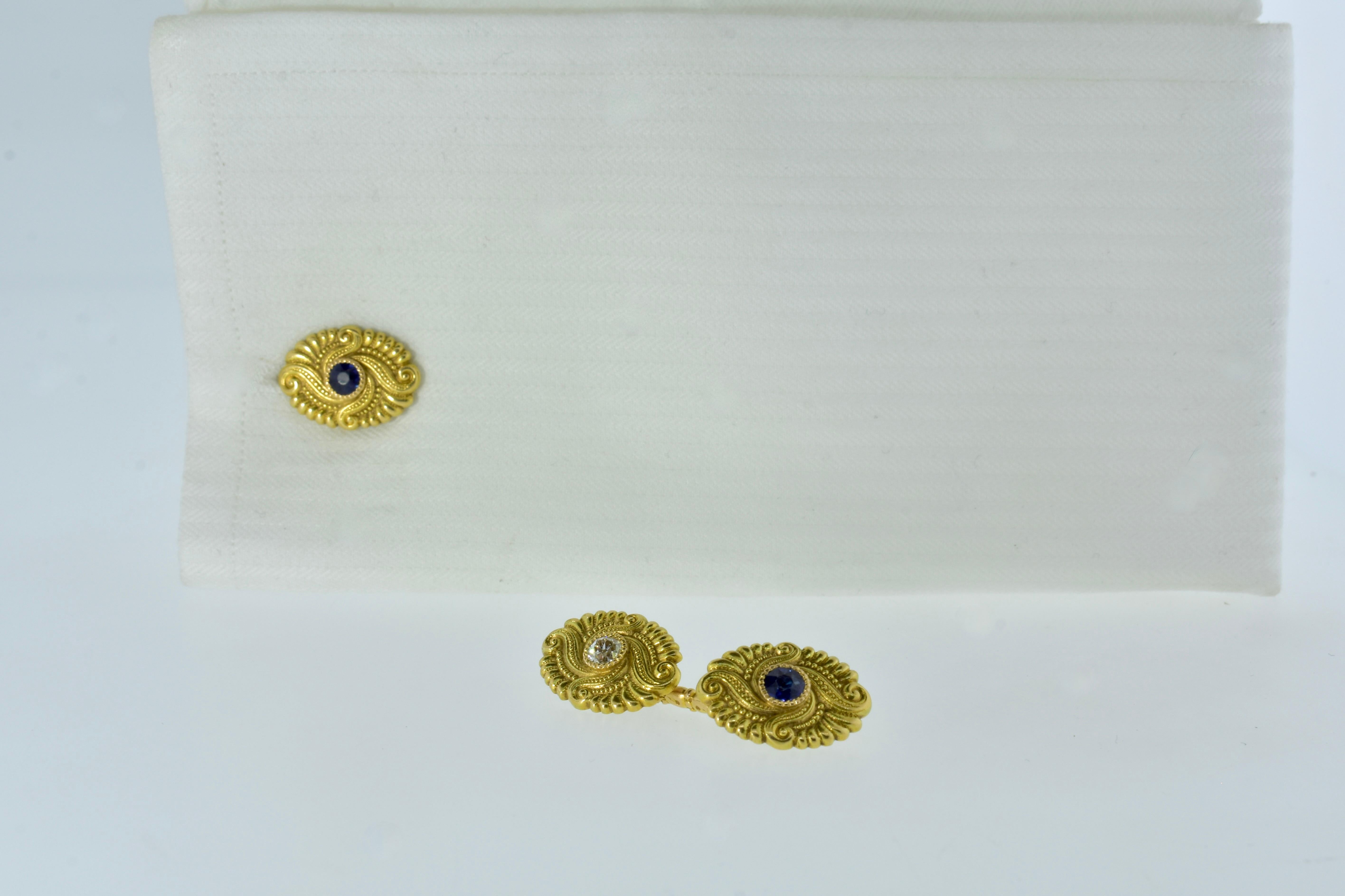Boutons de manchette anciens en or, saphirs et diamants dos à dos, Art nouveau, vers 1900 Unisexe en vente