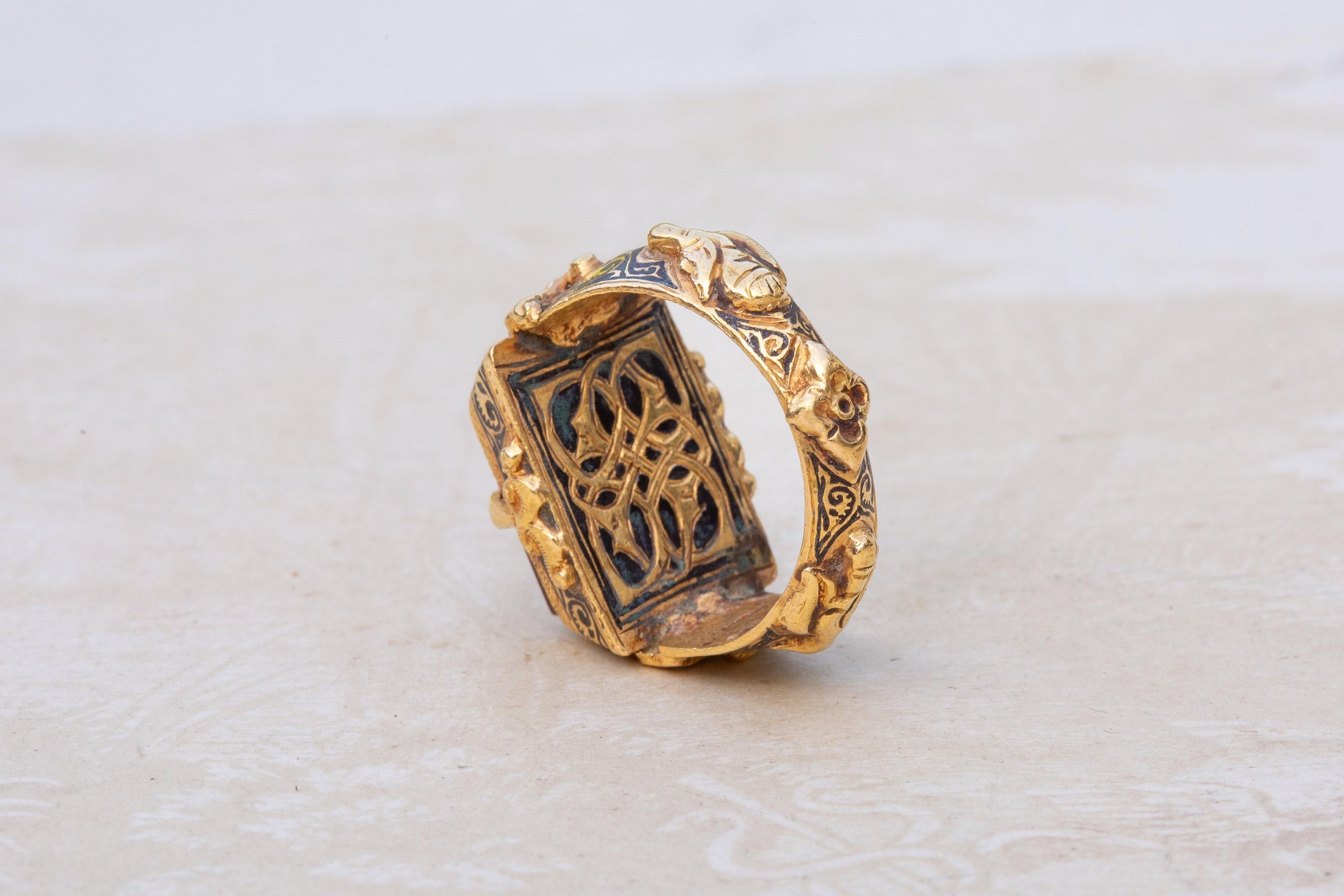 Antique Gold Seljuk 12th Century Ring Carnelian Intaglio Kufic Islamic Signet For Sale 5