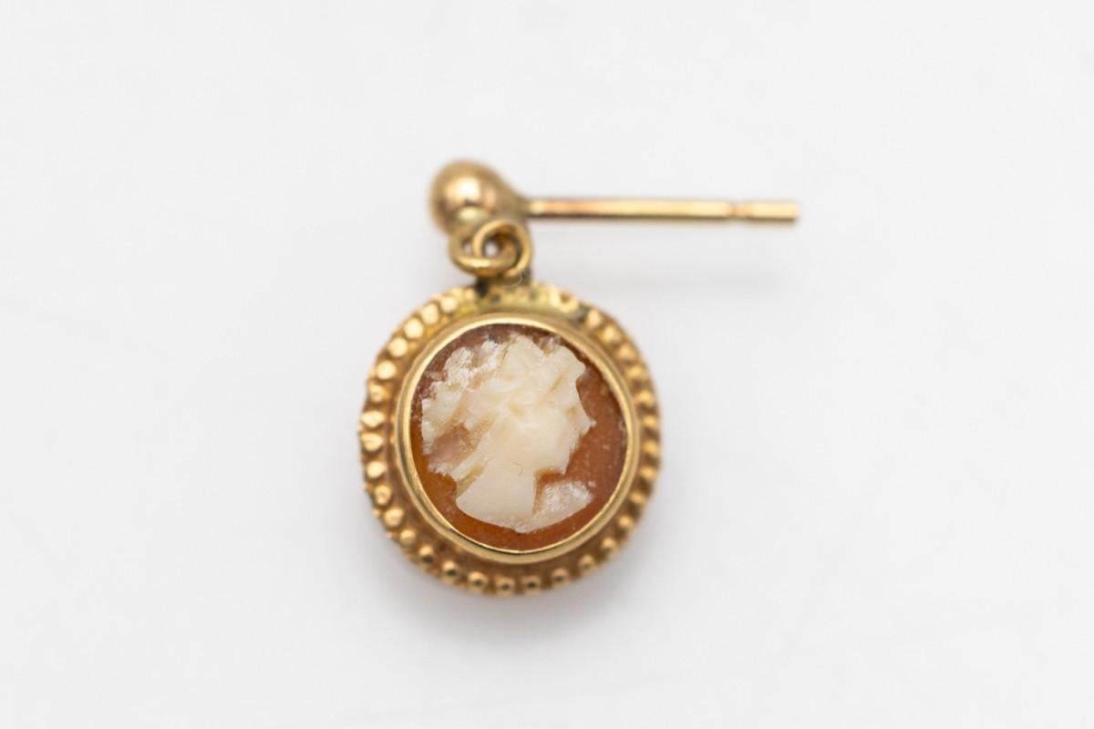 Antique gold set, ring and earrings with cameo, Sweden. For Sale 1