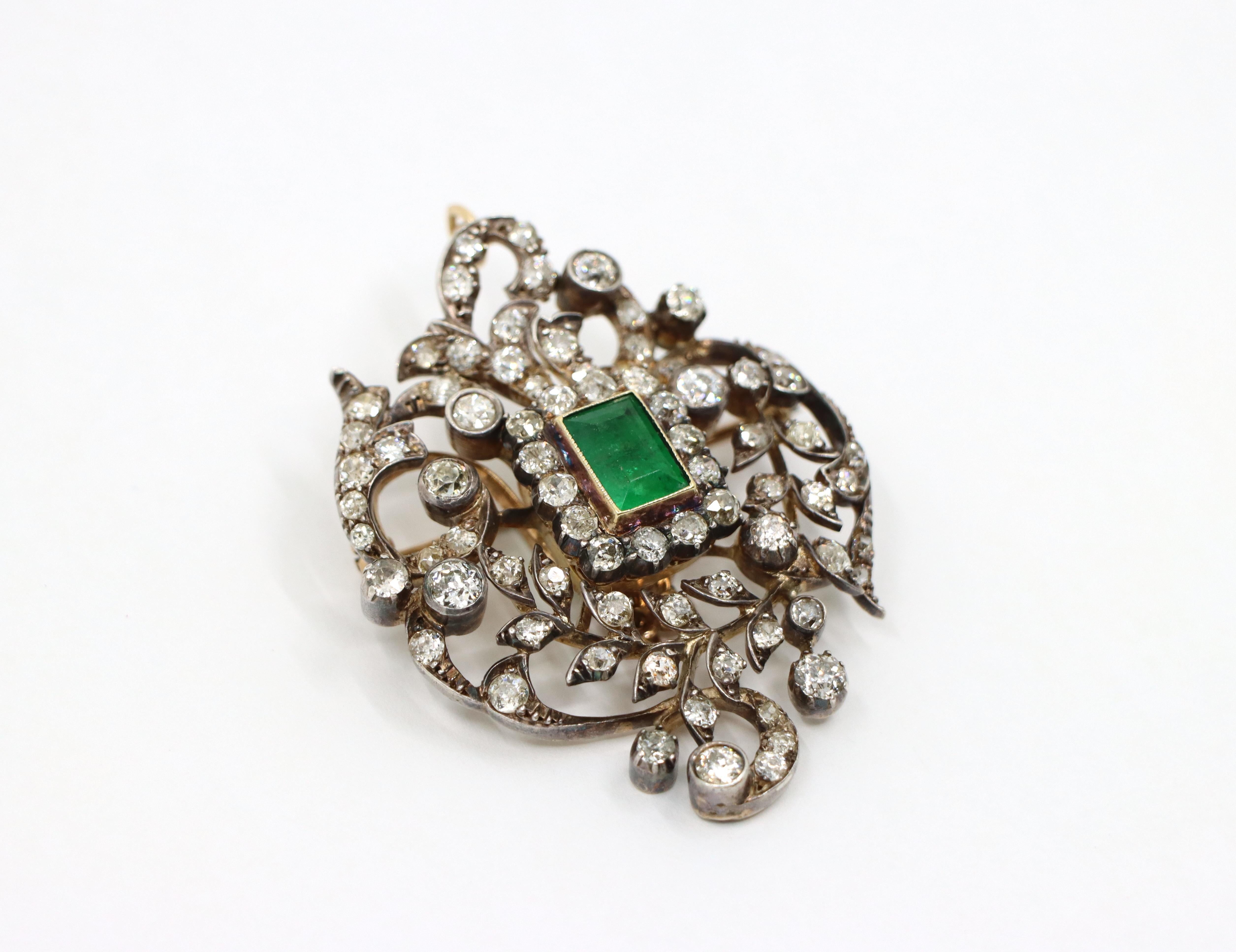 Antique Gold & Silver Emerald Diamonds Pendant Brooch In Good Condition For Sale In Flushing, NY
