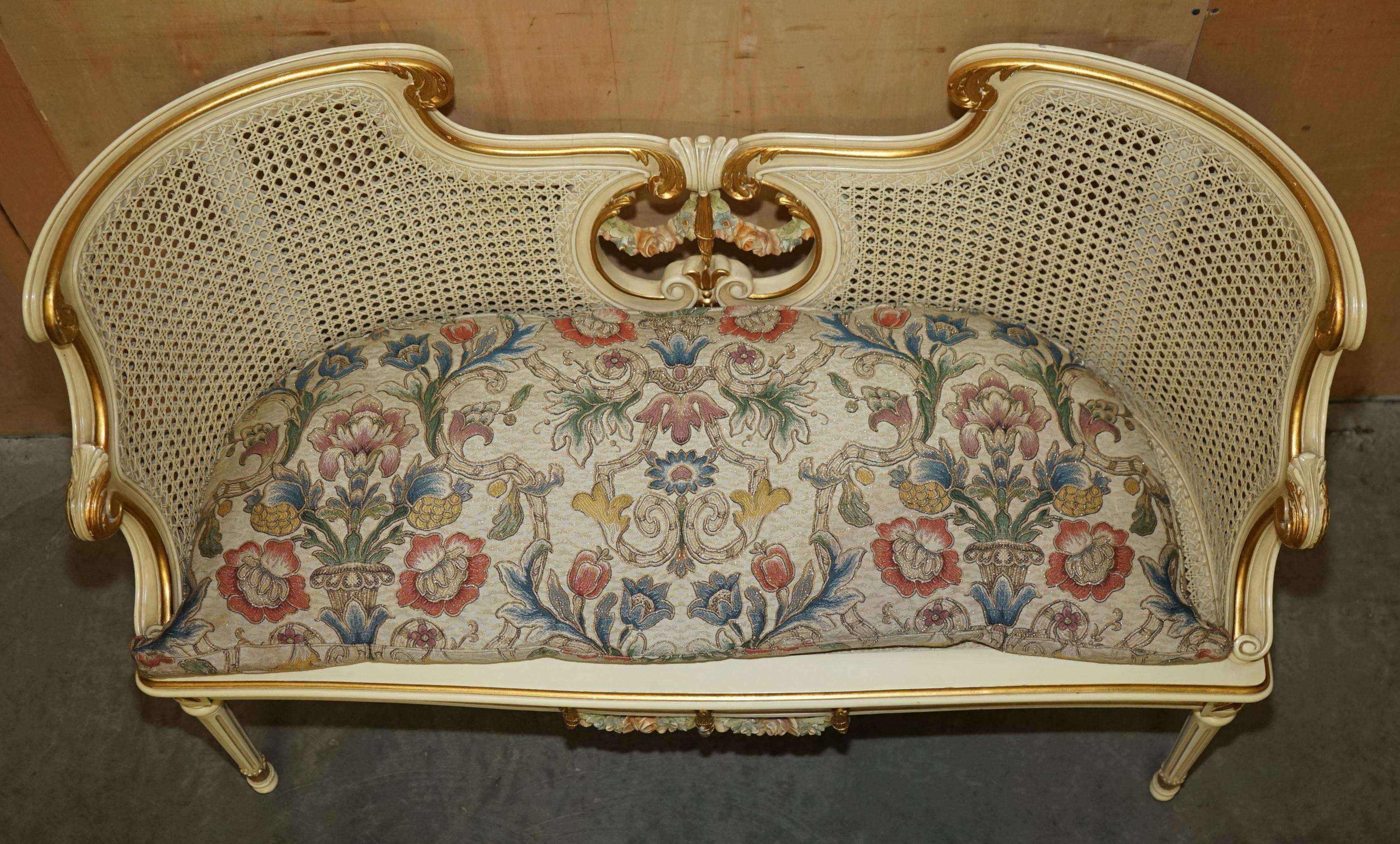 Louis XVI ANTIQUE GOLD & SILVER LEAF EMBROIDERED FRENCH LOUIS BERGERE WiNDOW SEAT BENCH For Sale