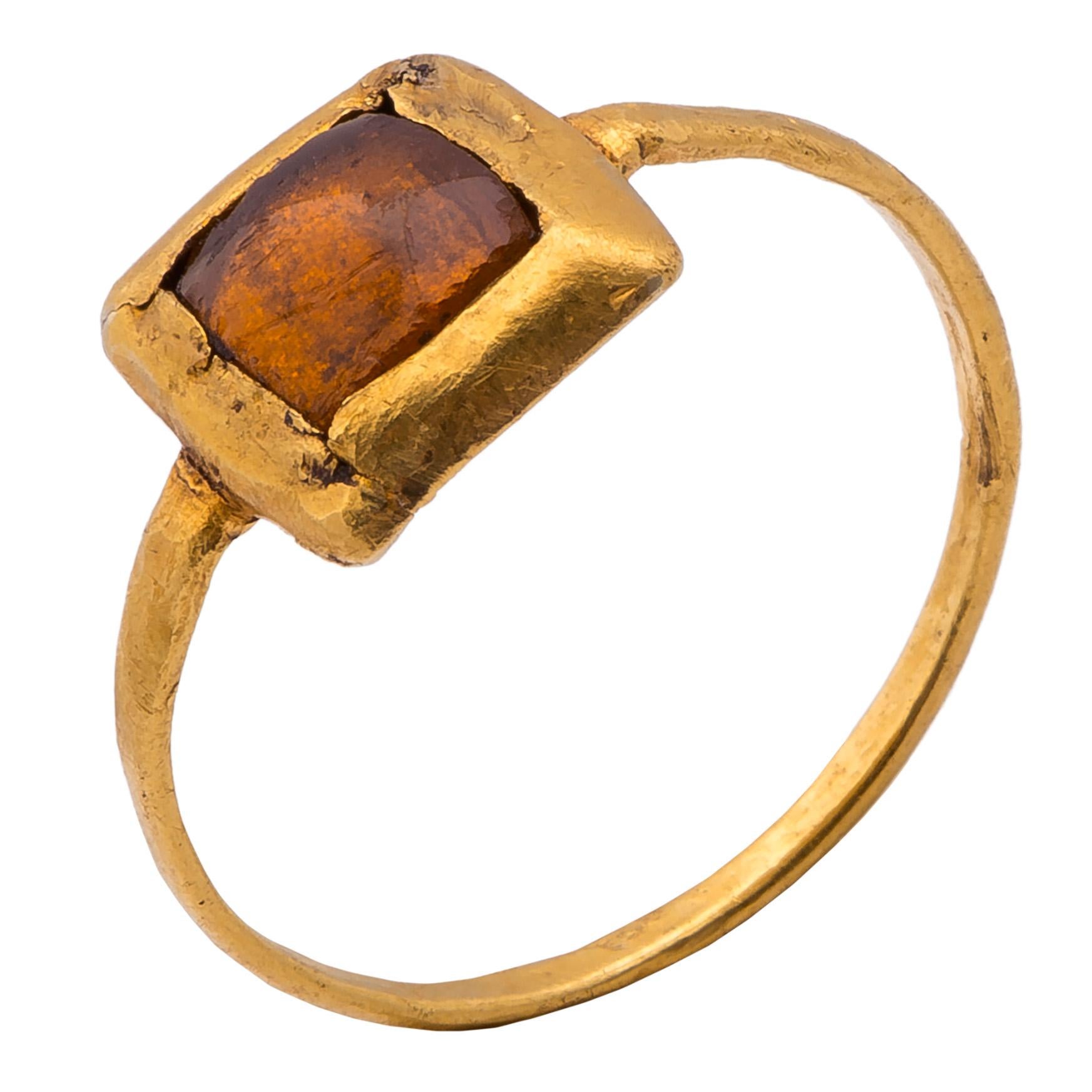 Antiker Ring „Tart Mold“ aus Gold im Zustand „Gut“ im Angebot in Chicago, IL