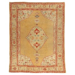 1900's Gold Turkish Medallion Oushak Rug with Traditional Style