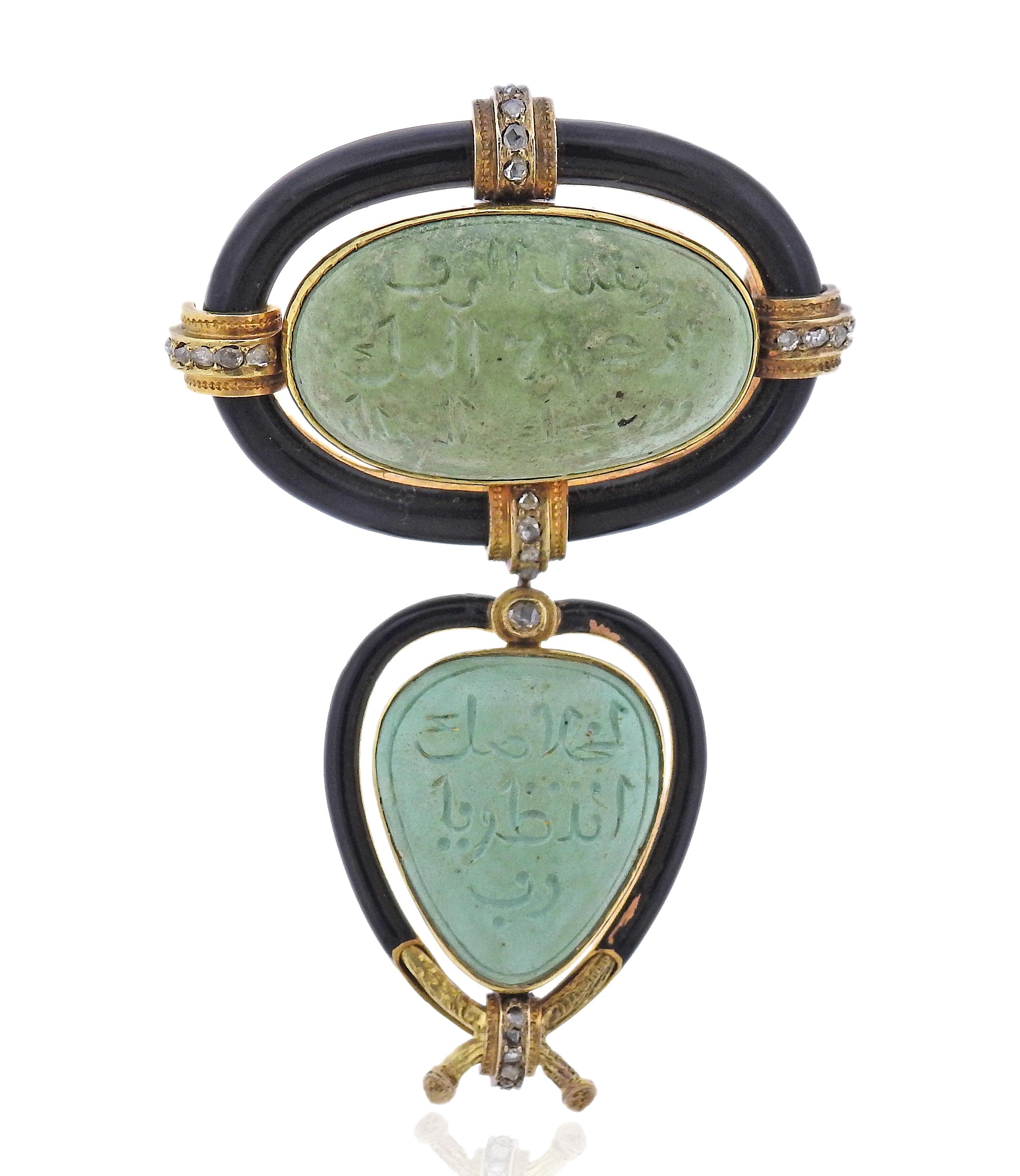 Broche/pendentif ancien en or 18 carats, avec turquoise, diamants taillés en rose et émail noir (quelques éclats sont présents). La broche mesure 2,75