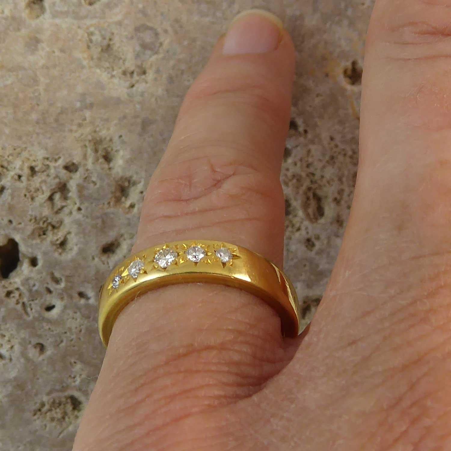 Antique Gold Wedding Band Set with Five Old Cut Diamonds, 22 Carat Gold, 1914 2