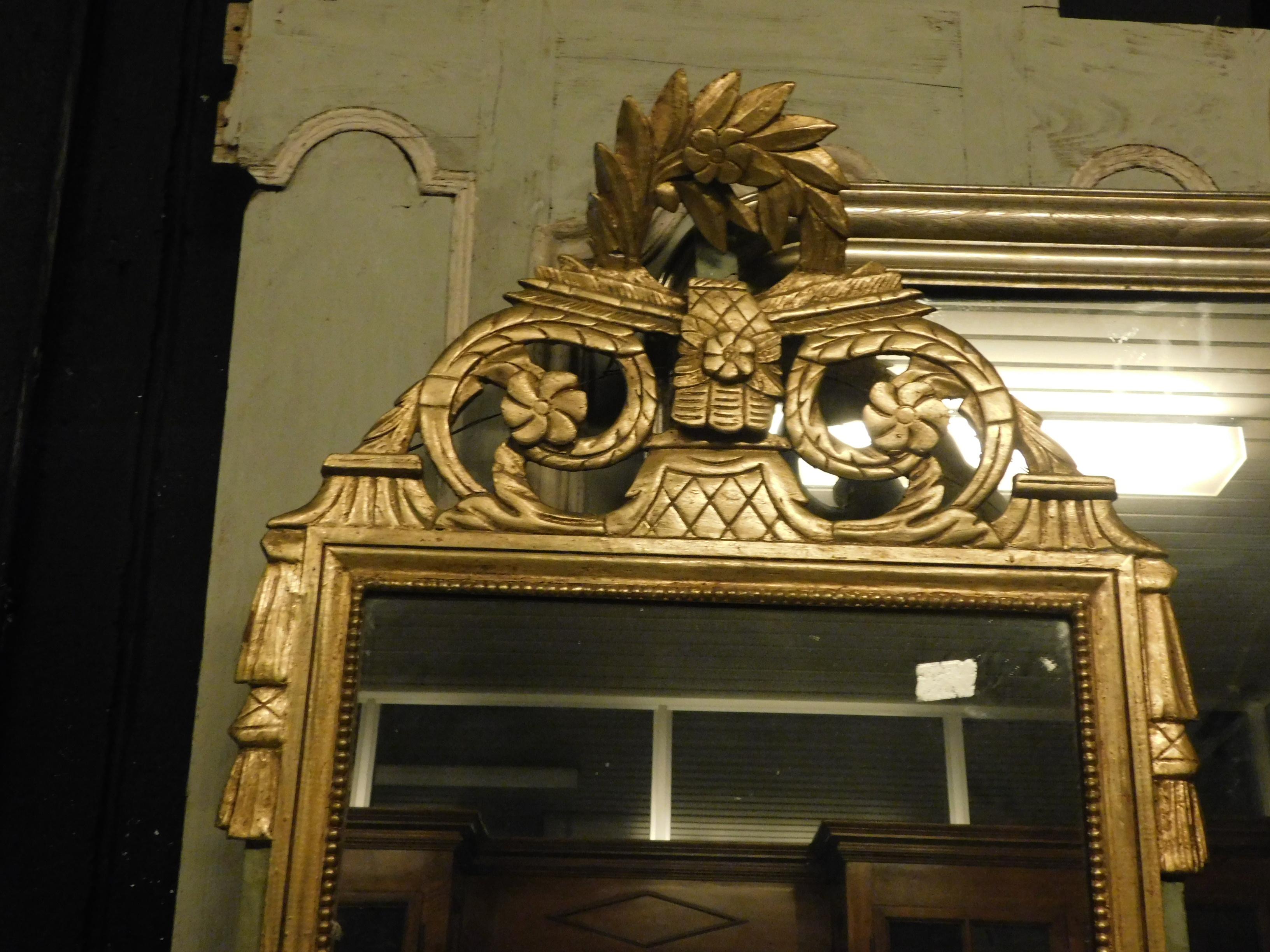 Antique Golden Mirror Wood, Floral Carved Decorations, 1800, Italy 1