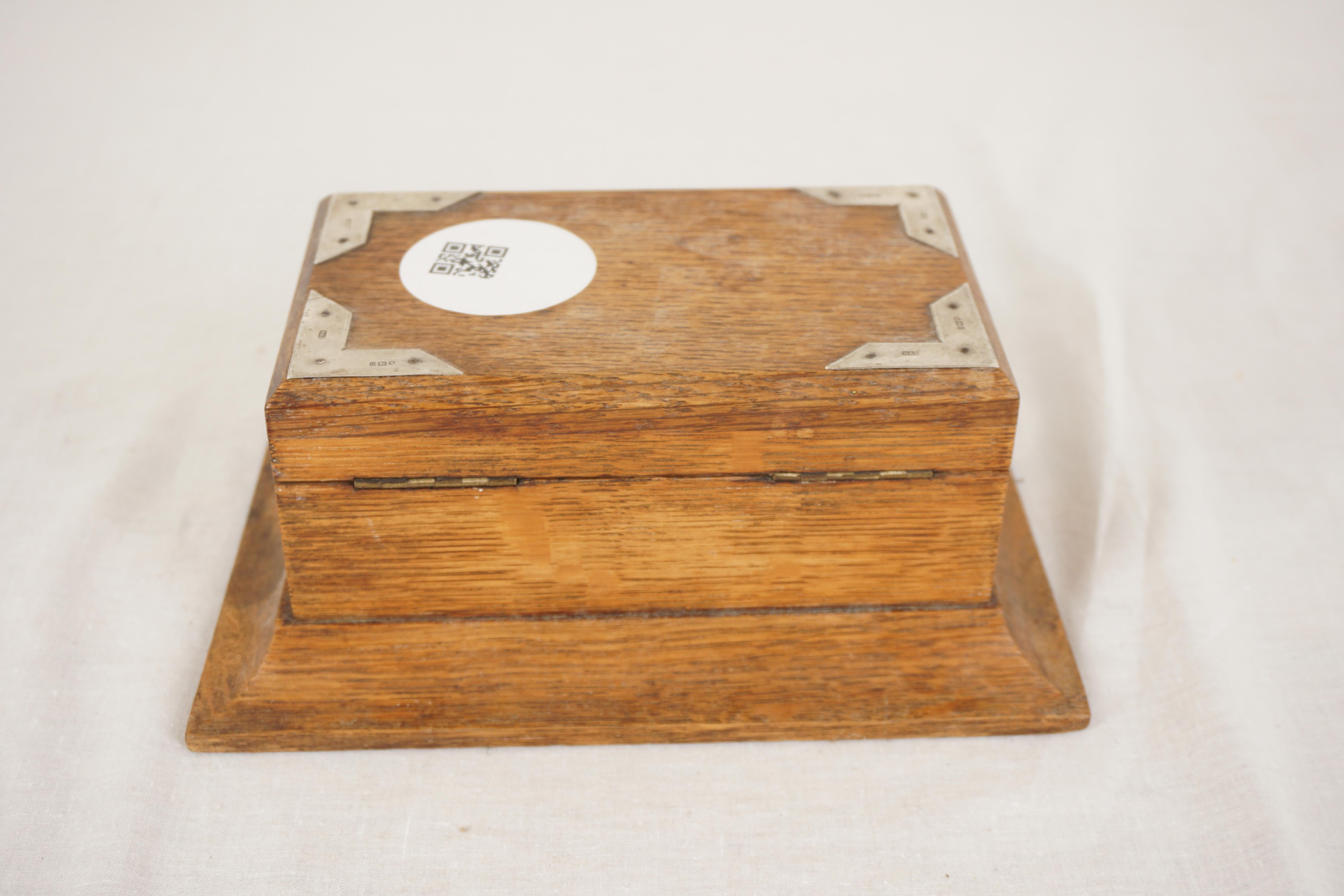 Boîte à bijoux ancienne en chêne doré, Arts & Crafts, boîte à cartes, Écosse, 1910, H1082 en vente 1
