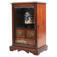 Antiker Rauchschrank aus goldener Eiche