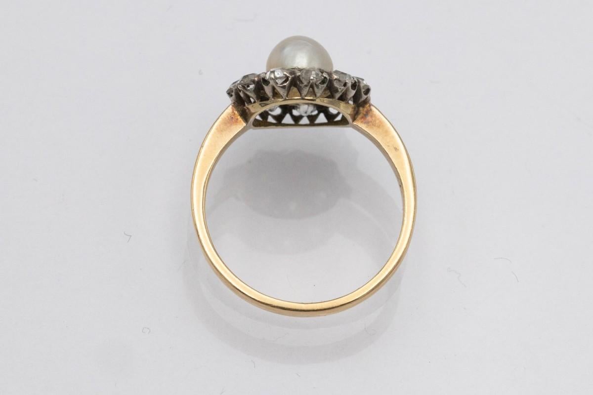 Antique Golden Ring with Pearl and Diamonds, circa 1900s. In Good Condition In Chorzów, PL