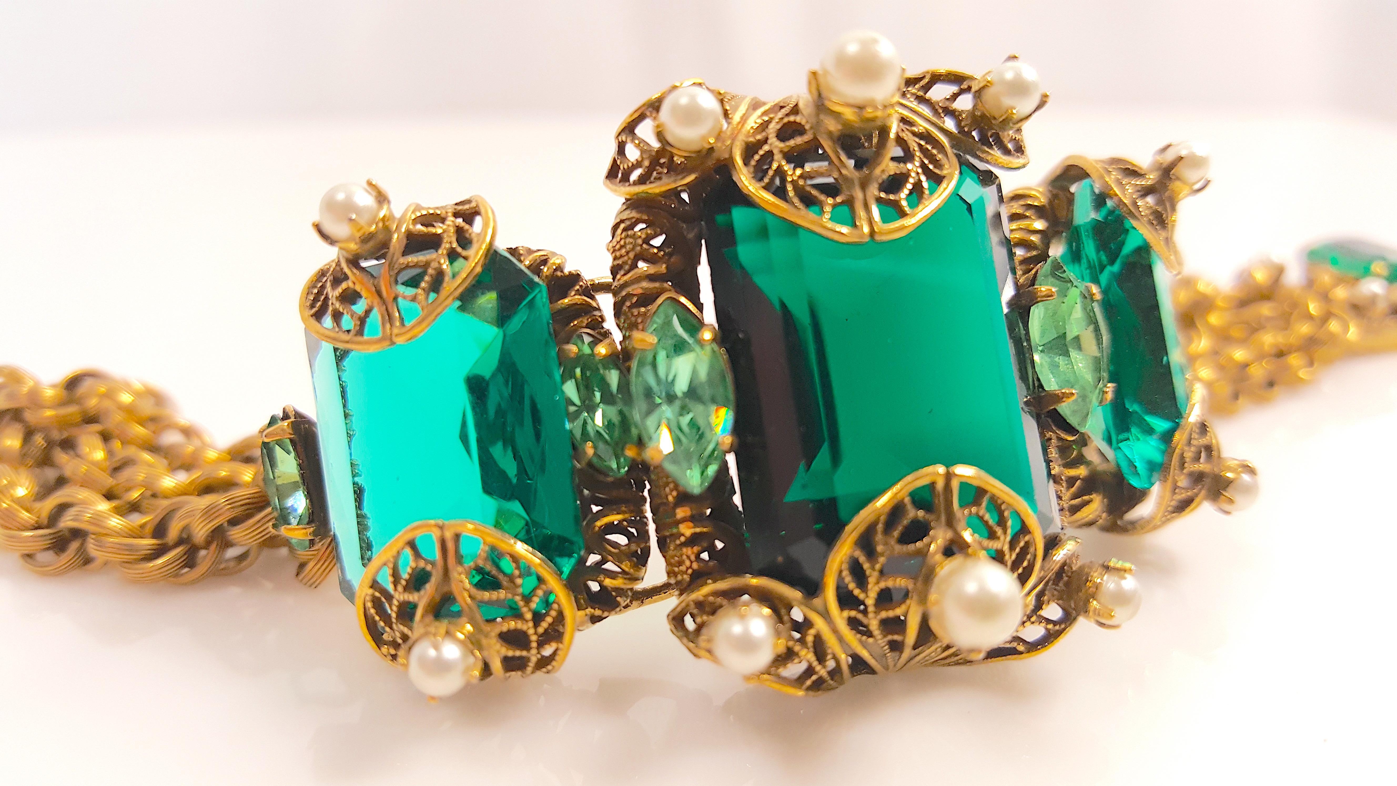 Antikes Armband aus vergoldetem, vergoldetem Filigree-Set FauxEmerald Chrysoberyll Perle Gold Glieder- und Kette (Neobarock) im Angebot