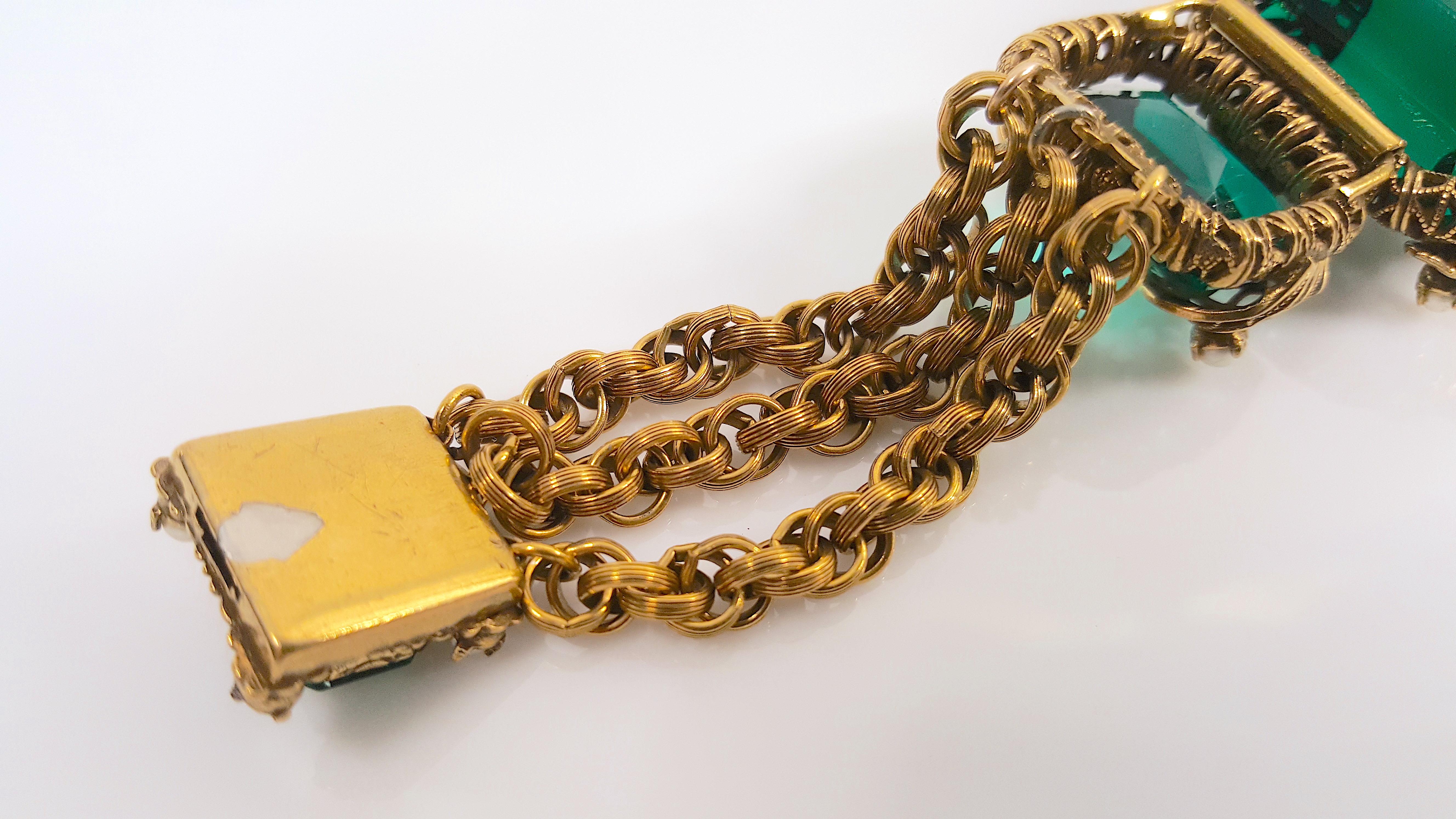Antikes Armband aus vergoldetem, vergoldetem Filigree-Set FauxEmerald Chrysoberyll Perle Gold Glieder- und Kette im Angebot 1