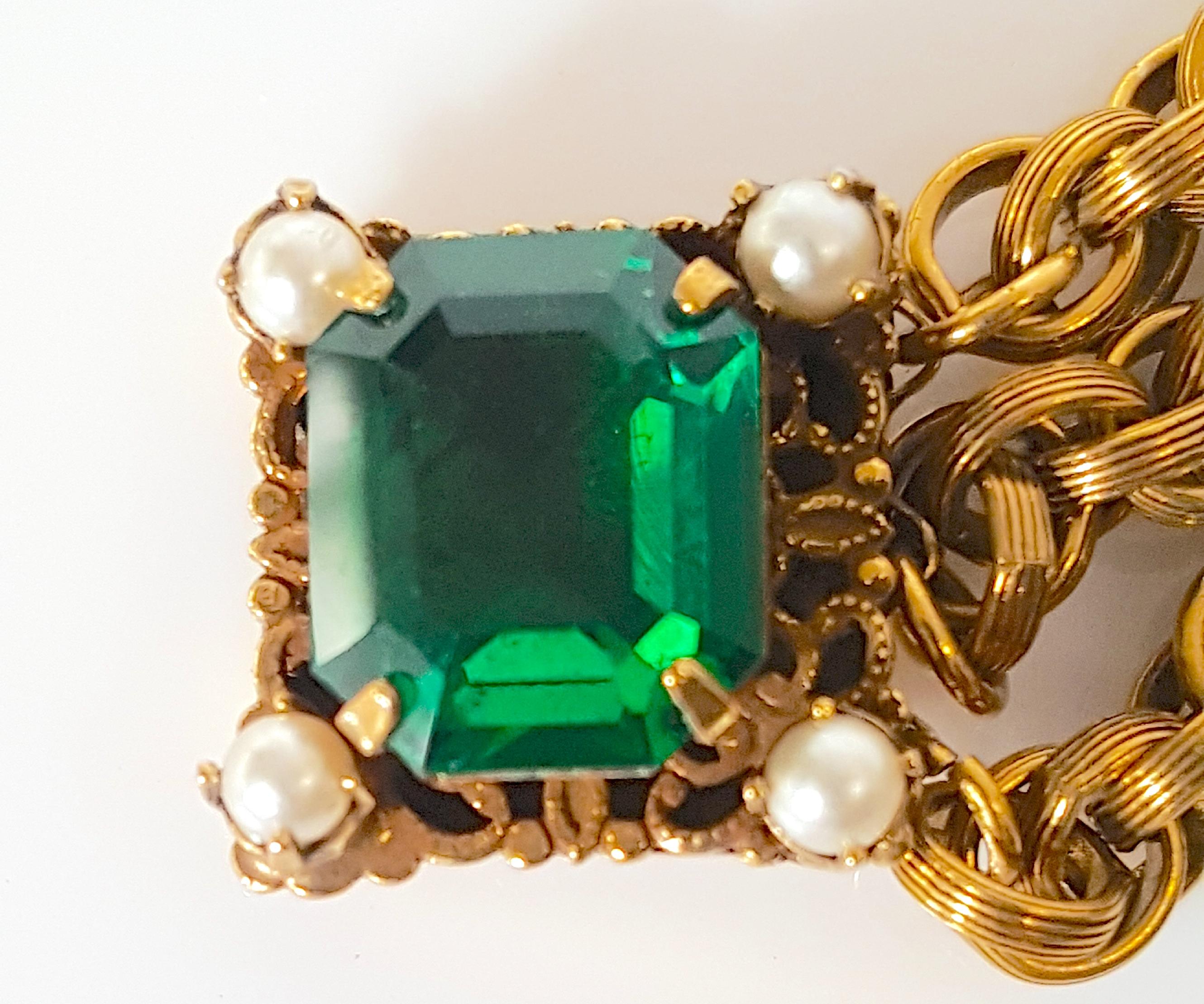 Antique GiltFiligreeSet FauxEmerald Chrysoberyl Pearl Gold Link & Chain Bracelet In Good Condition For Sale In Chicago, IL