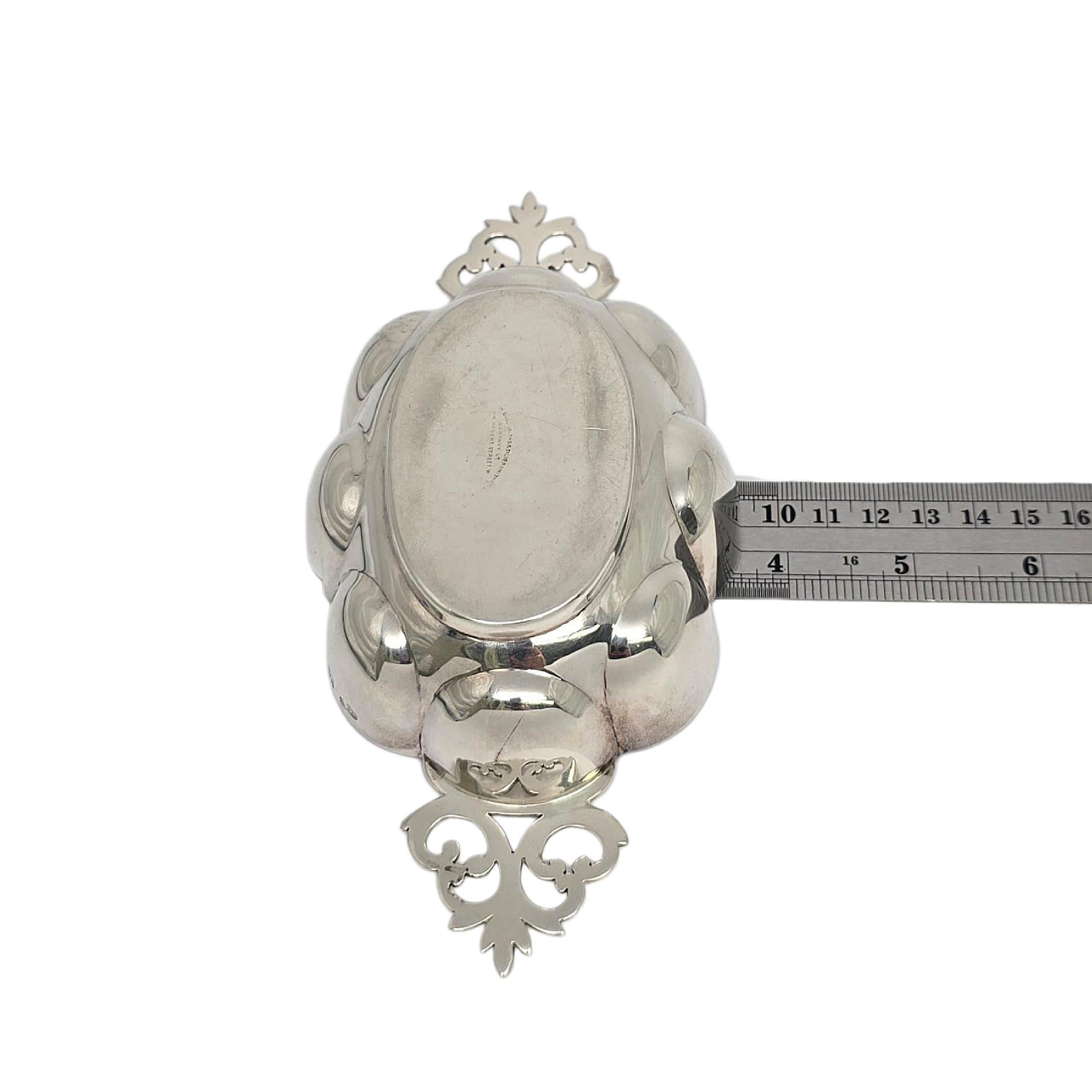 Antica ciotola Quaich ovale smerlata in argento Sterling Goldsmiths & Silversmiths 23223 in vendita 6