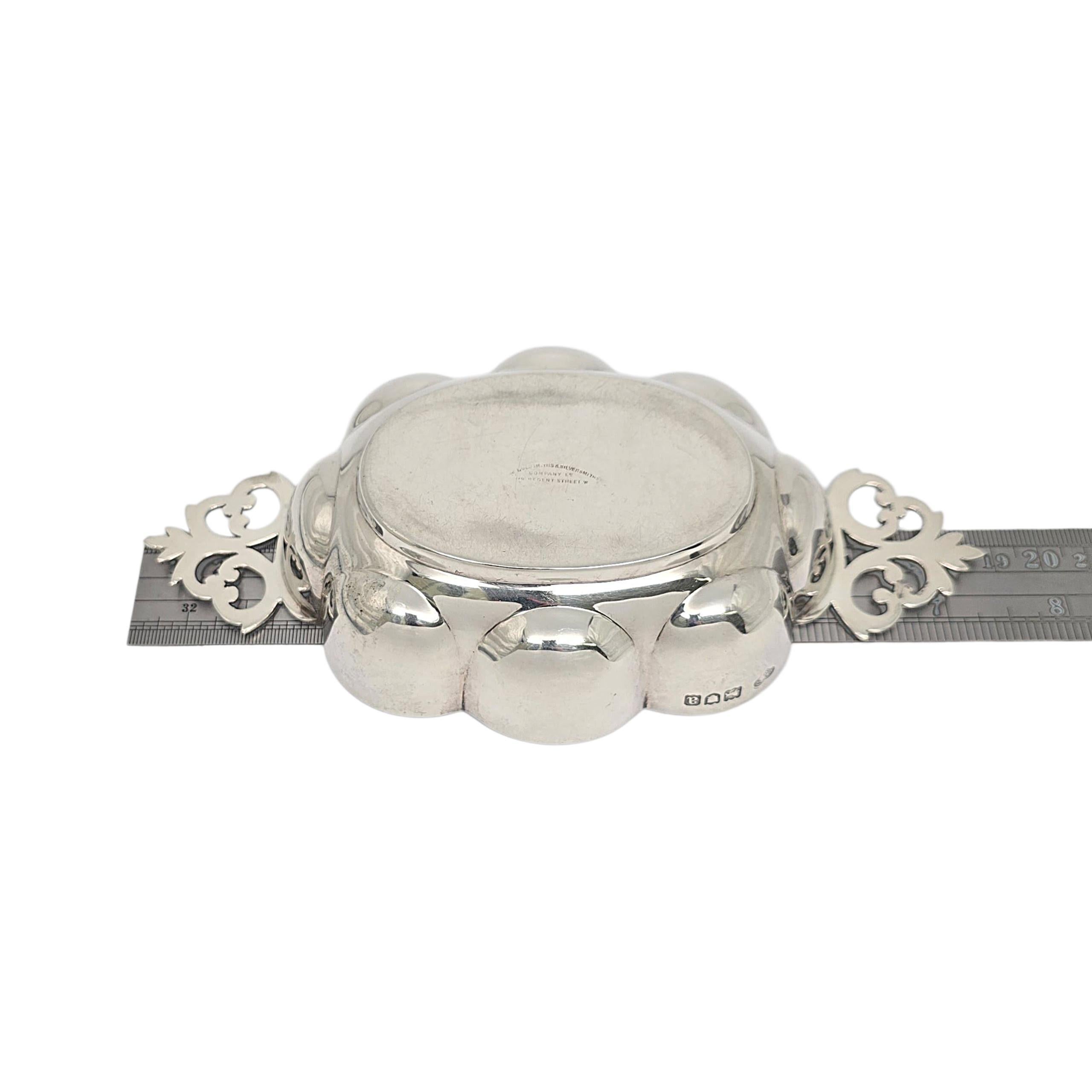 Antica ciotola Quaich ovale smerlata in argento Sterling Goldsmiths & Silversmiths 23223 in vendita 5