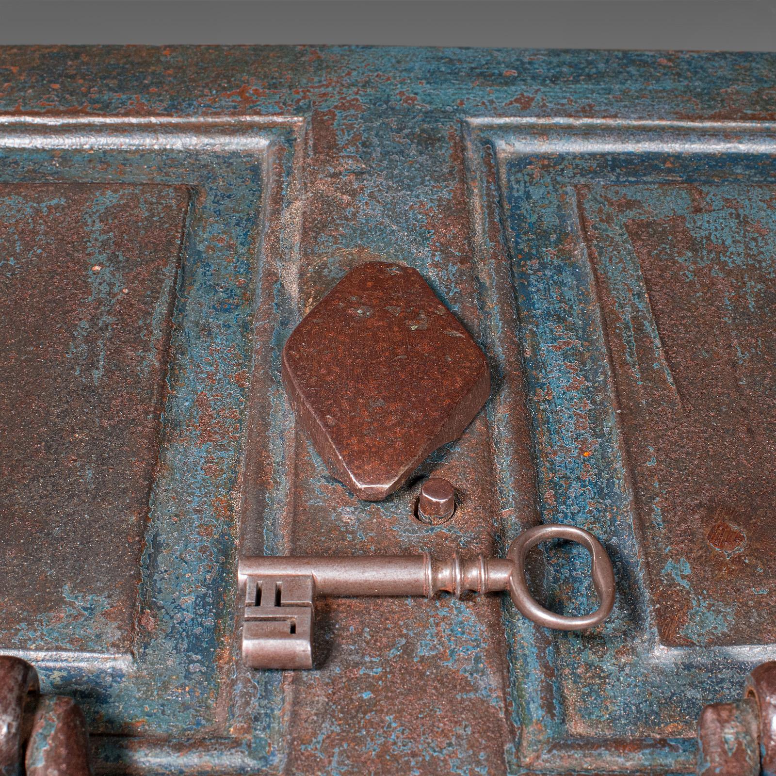 Antiker Goldschmiedetresor, englisch, schwerer Gusseisen-Tresor mit Schloss, viktorianisch im Angebot 3