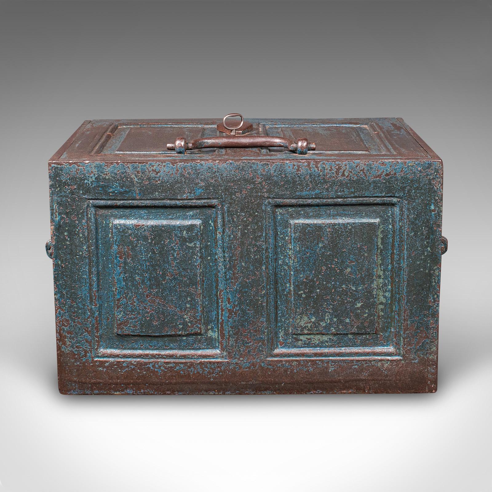 Antiker Goldschmiedetresor, englisch, schwerer Gusseisen-Tresor mit Schloss, viktorianisch (Viktorianisch) im Angebot