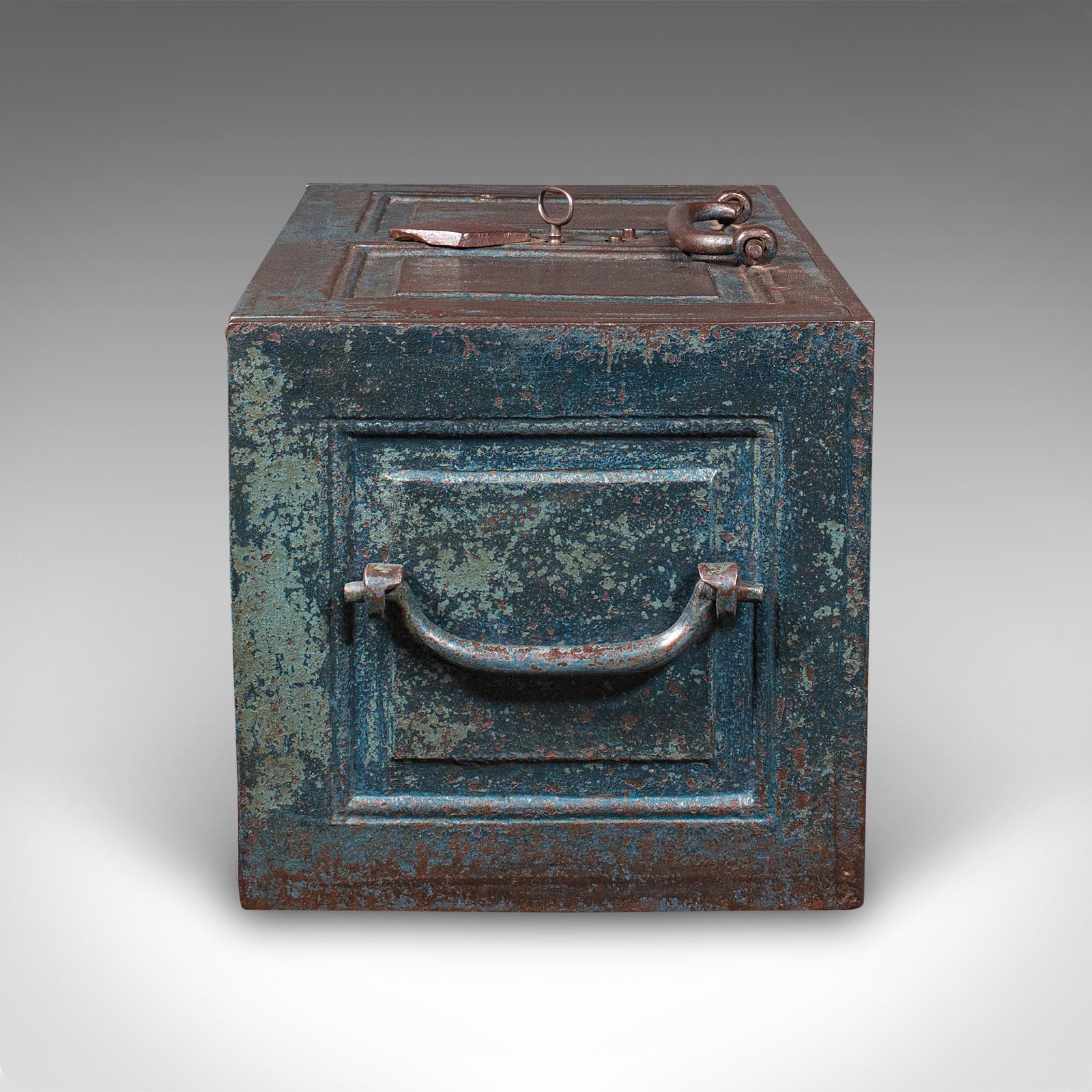 Antiker Goldschmiedetresor, englisch, schwerer Gusseisen-Tresor mit Schloss, viktorianisch (Britisch) im Angebot