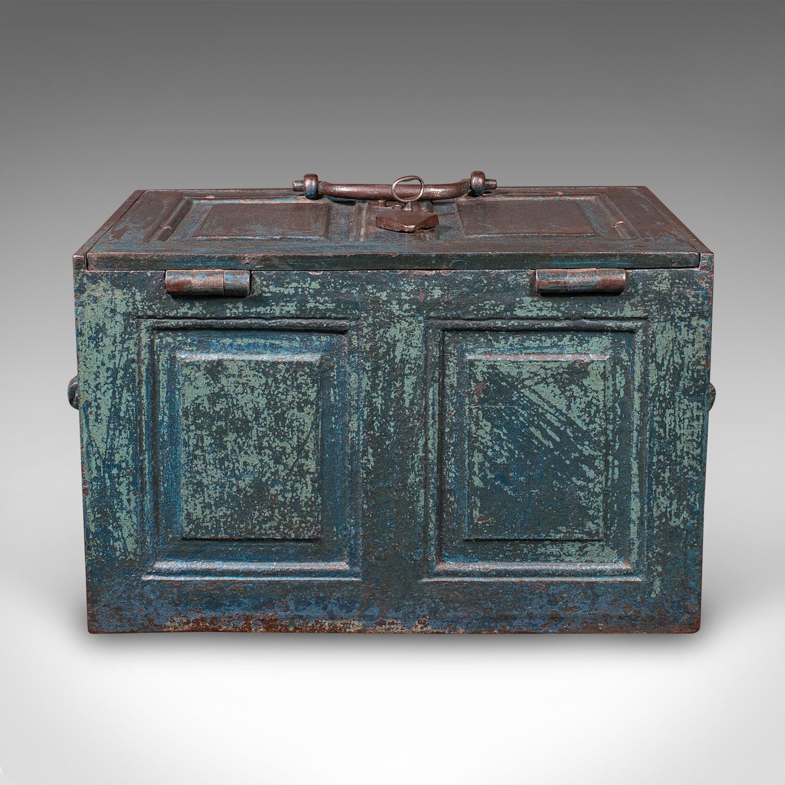 Antiker Goldschmiedetresor, englisch, schwerer Gusseisen-Tresor mit Schloss, viktorianisch im Zustand „Gut“ im Angebot in Hele, Devon, GB