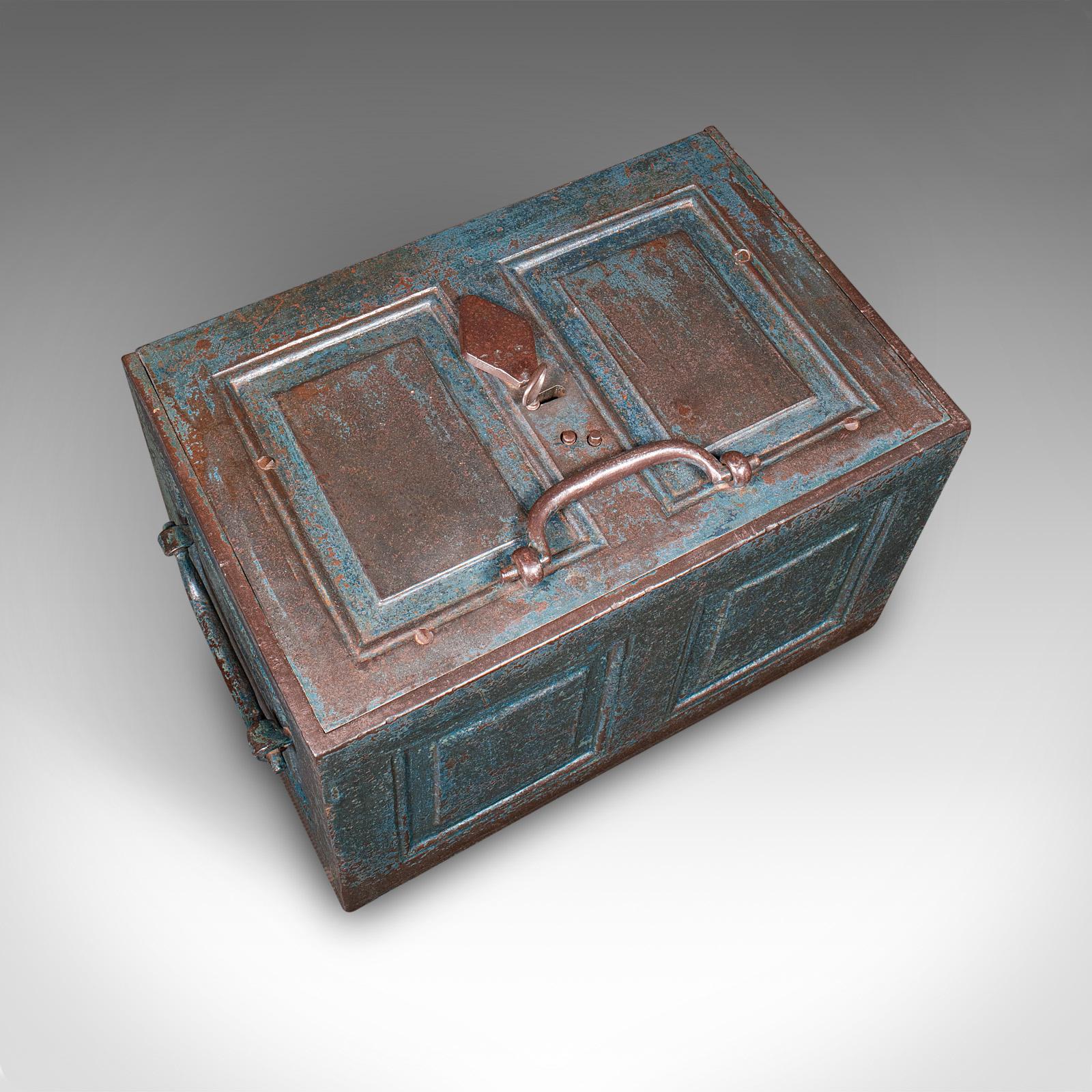 Antiker Goldschmiedetresor, englisch, schwerer Gusseisen-Tresor mit Schloss, viktorianisch (Eisen) im Angebot