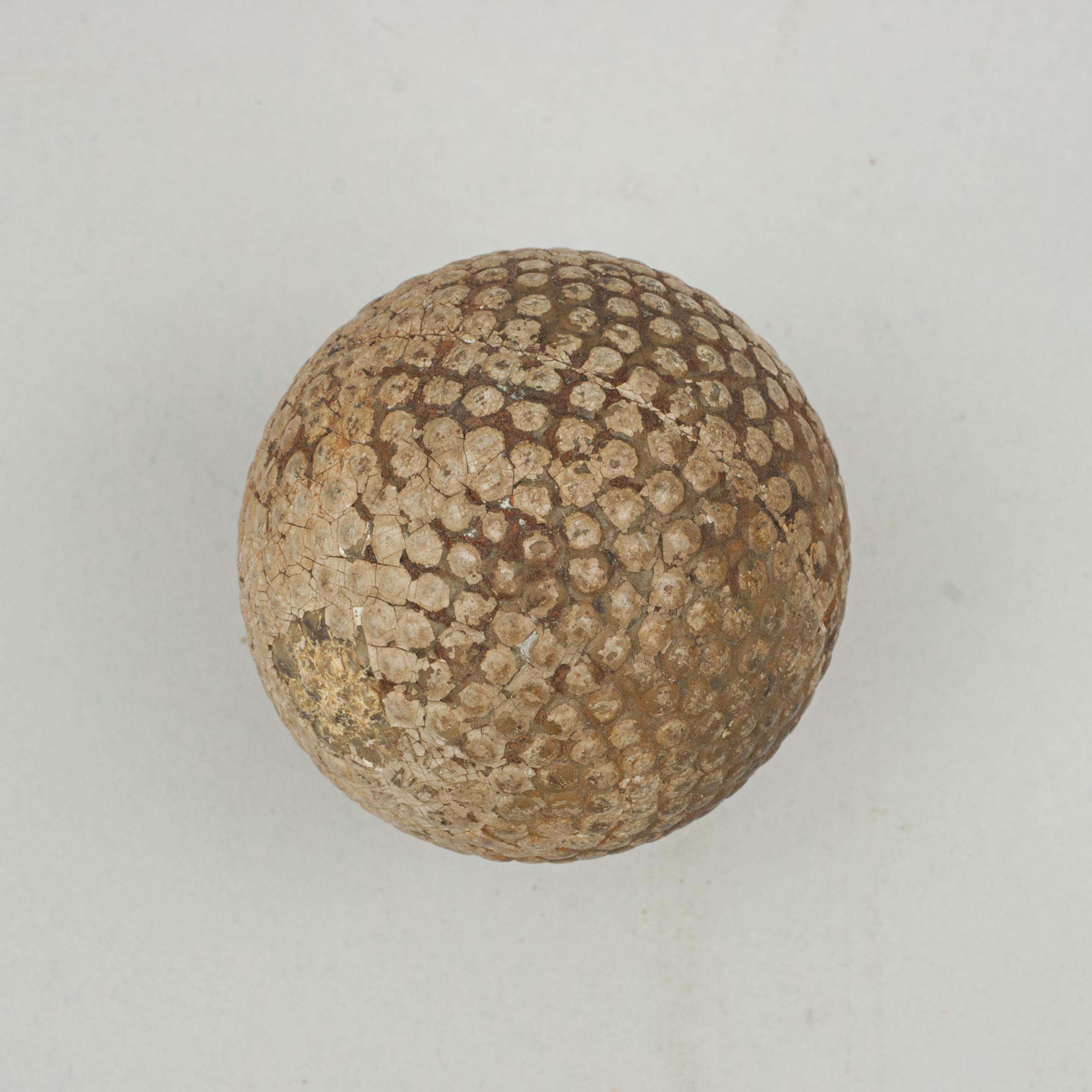 Antique Golf Ball, St. Mungo Patent Colonel Bramble Pattern Golf Ball In Good Condition For Sale In Oxfordshire, GB