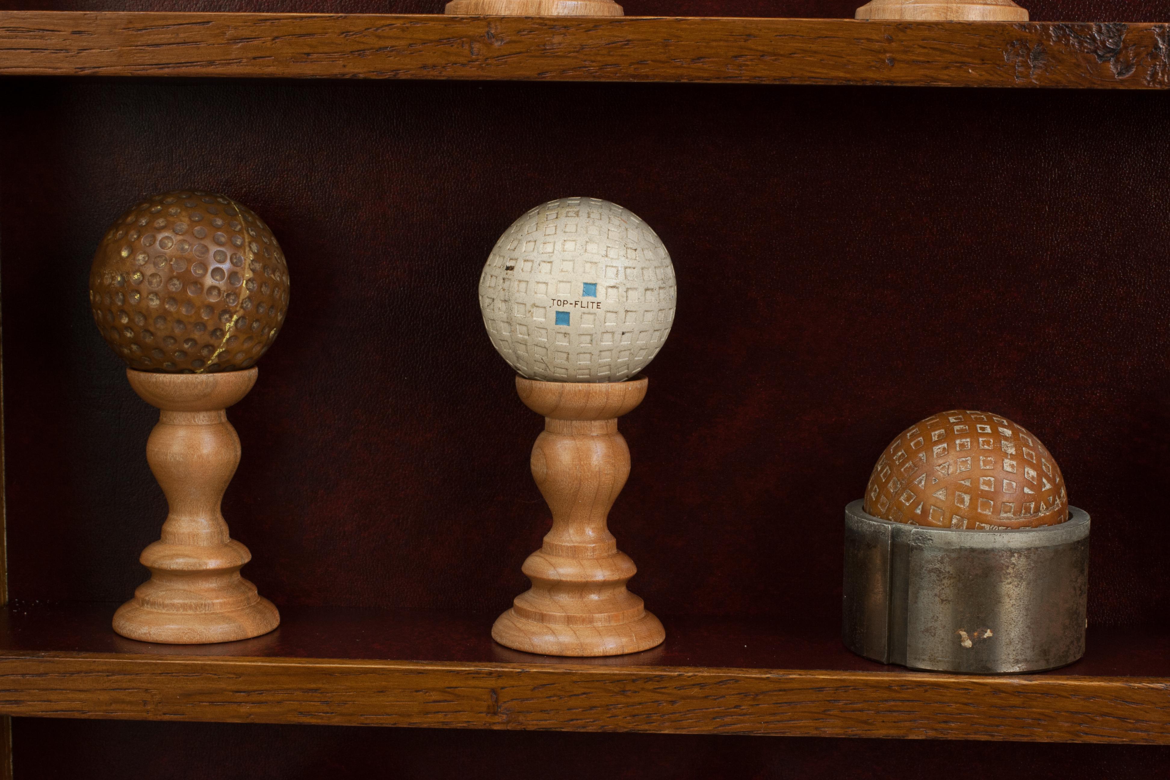 Pelotas de golf antiguas en vitrina en venta 7