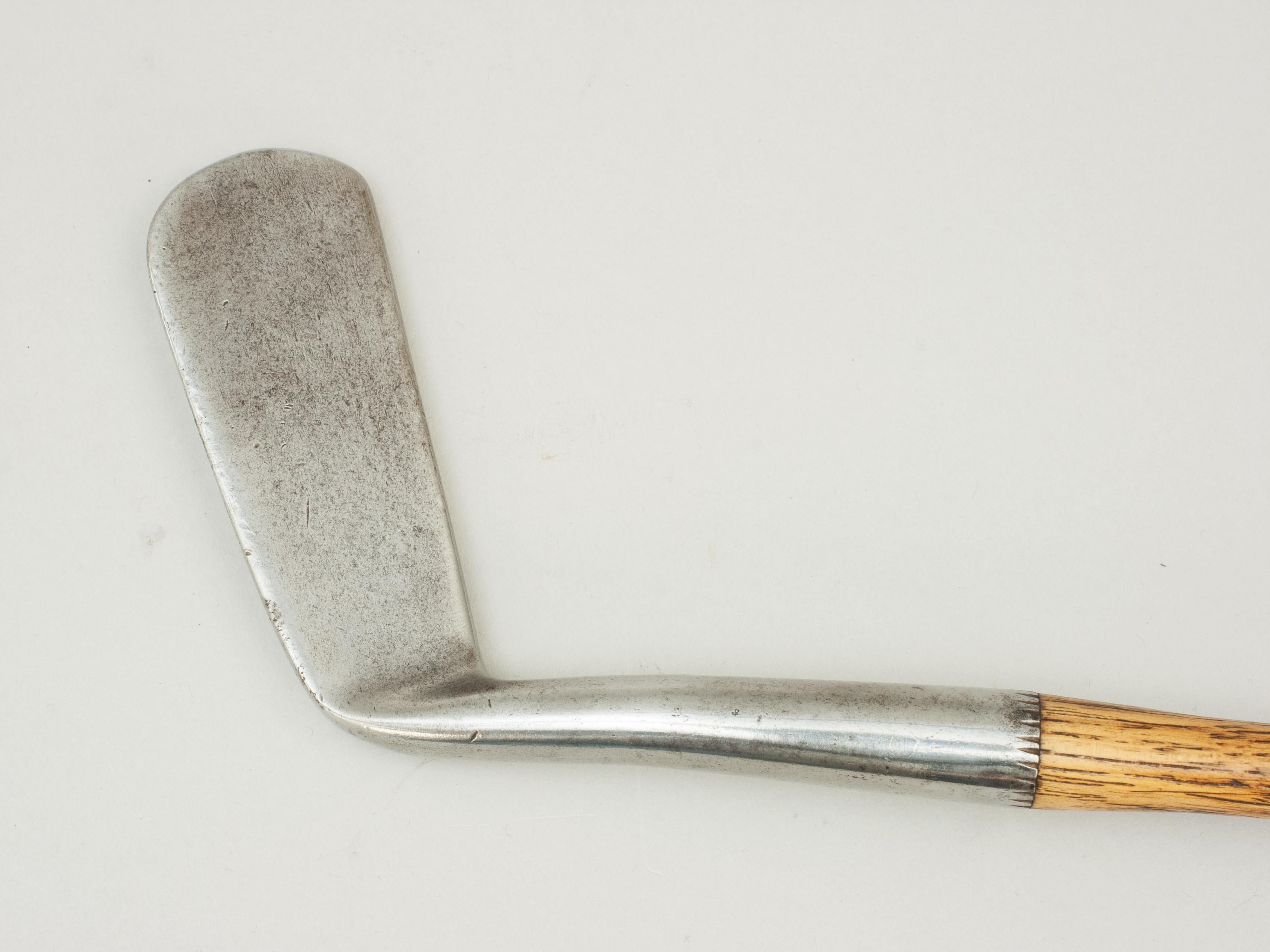 Antique Golf Club, Tom Stewart Smooth Face Wryneck Offset Putter In Good Condition In Oxfordshire, GB