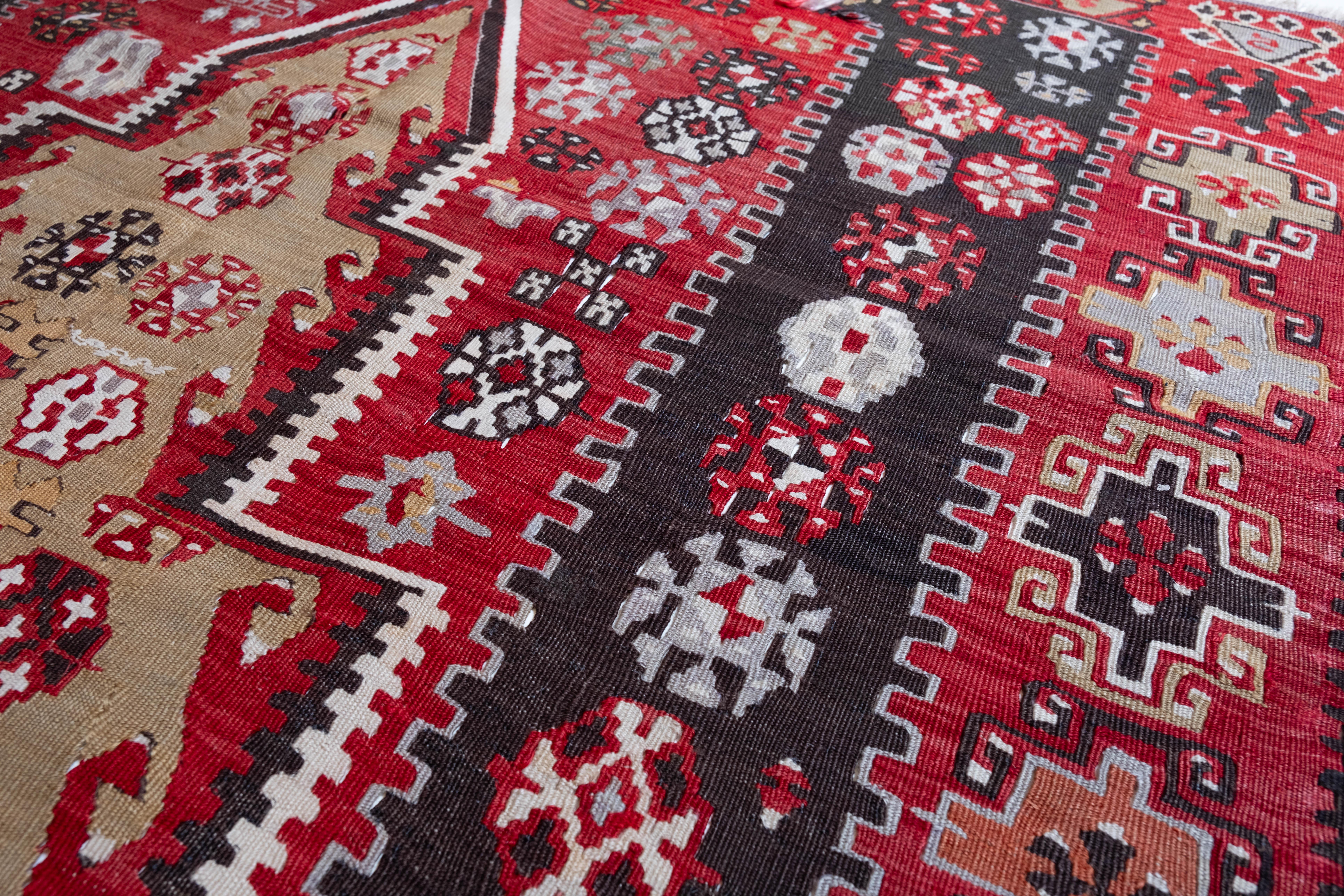 Antique Gomurgen Kayseri Kilim Rug Wool Old Central Anatolian Turkish Carpet In Good Condition For Sale In Tokyo, JP