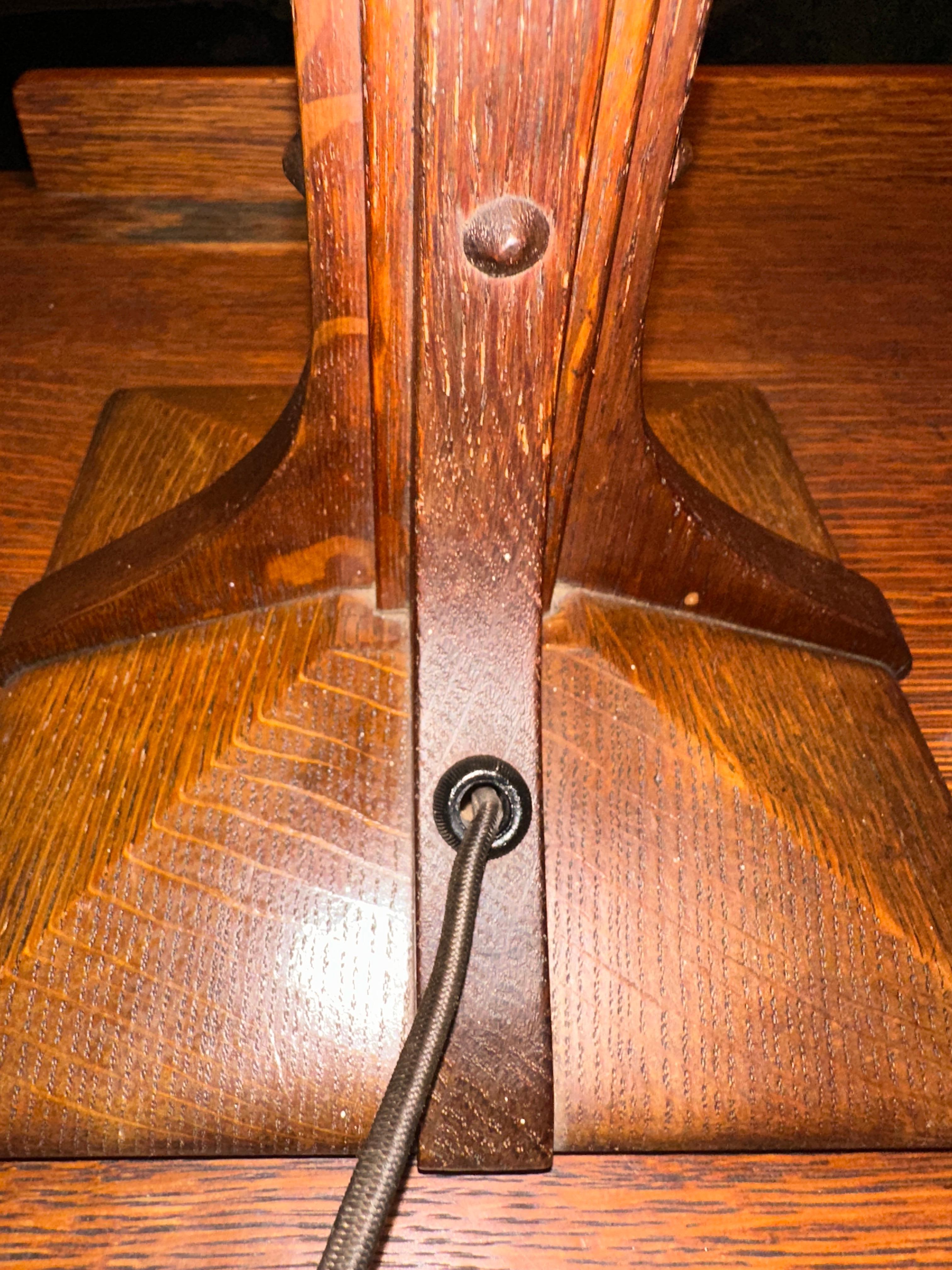 Lampe de table Gustav Stickley ancienne - W7887 en vente 5