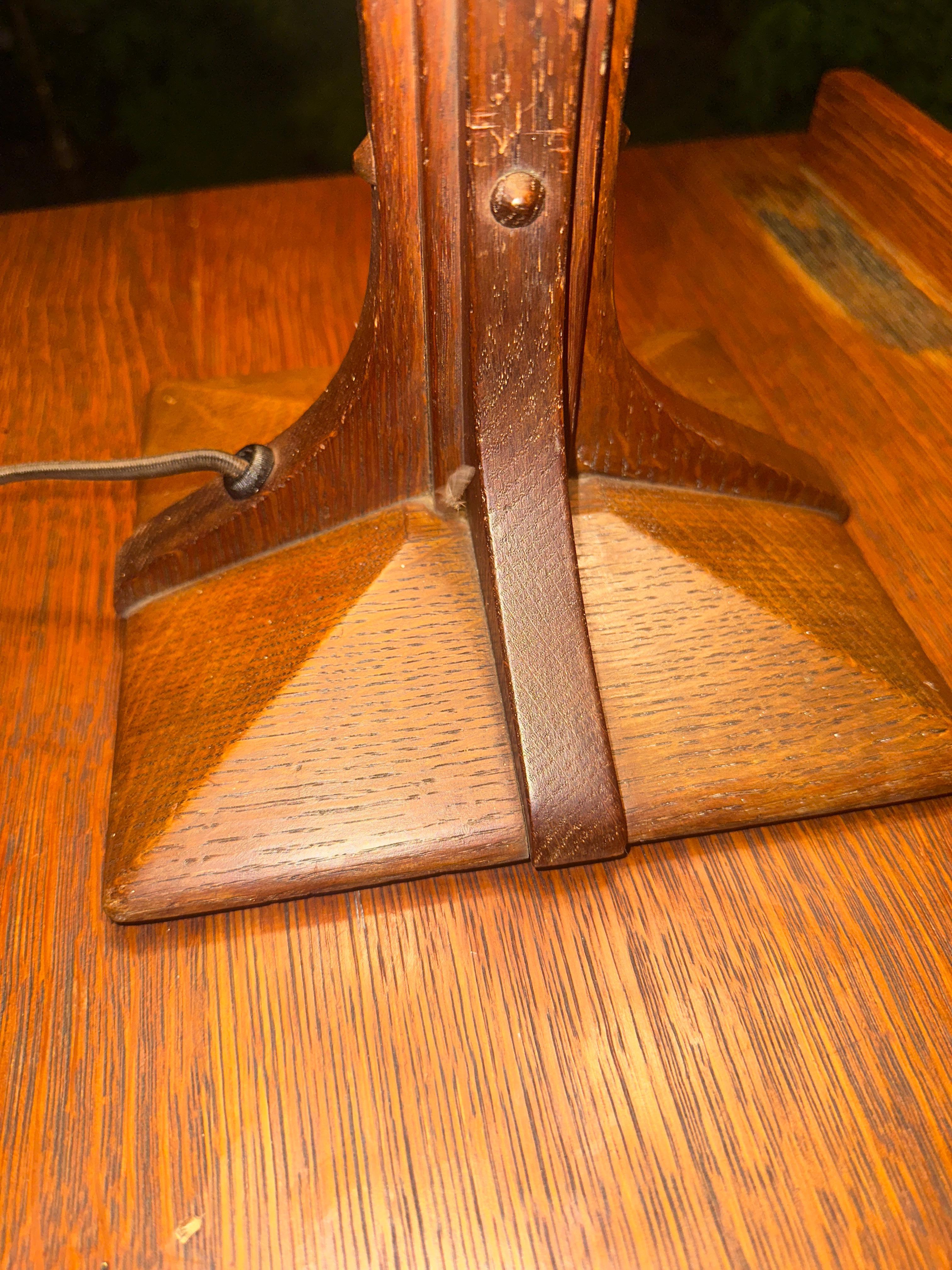Lampe de table Gustav Stickley ancienne - W7887 Excellent état - En vente à Shamokin Dam, PA