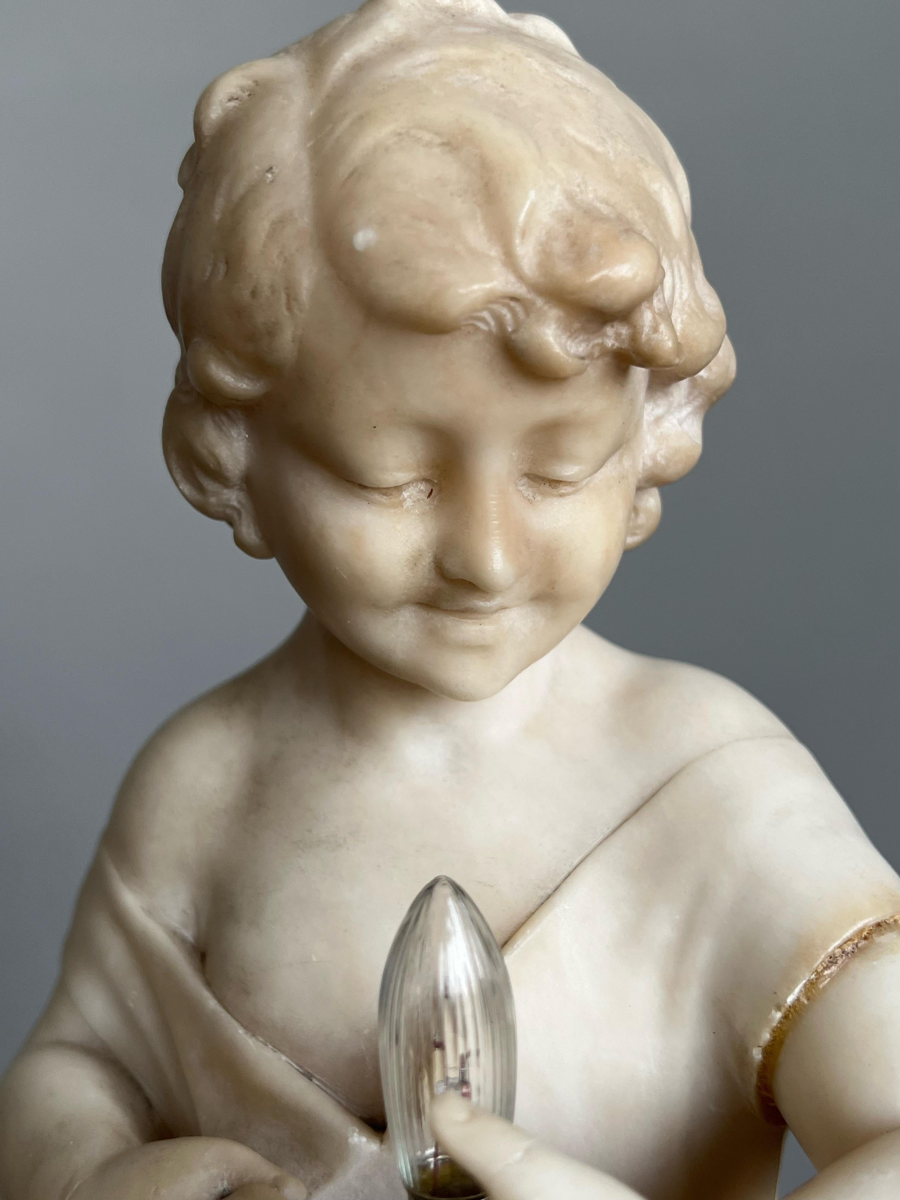 Ancienne lampe de bureau Good Night, Italie, sculpture d'une fille en albâtre par U. Stiaccini en vente 12