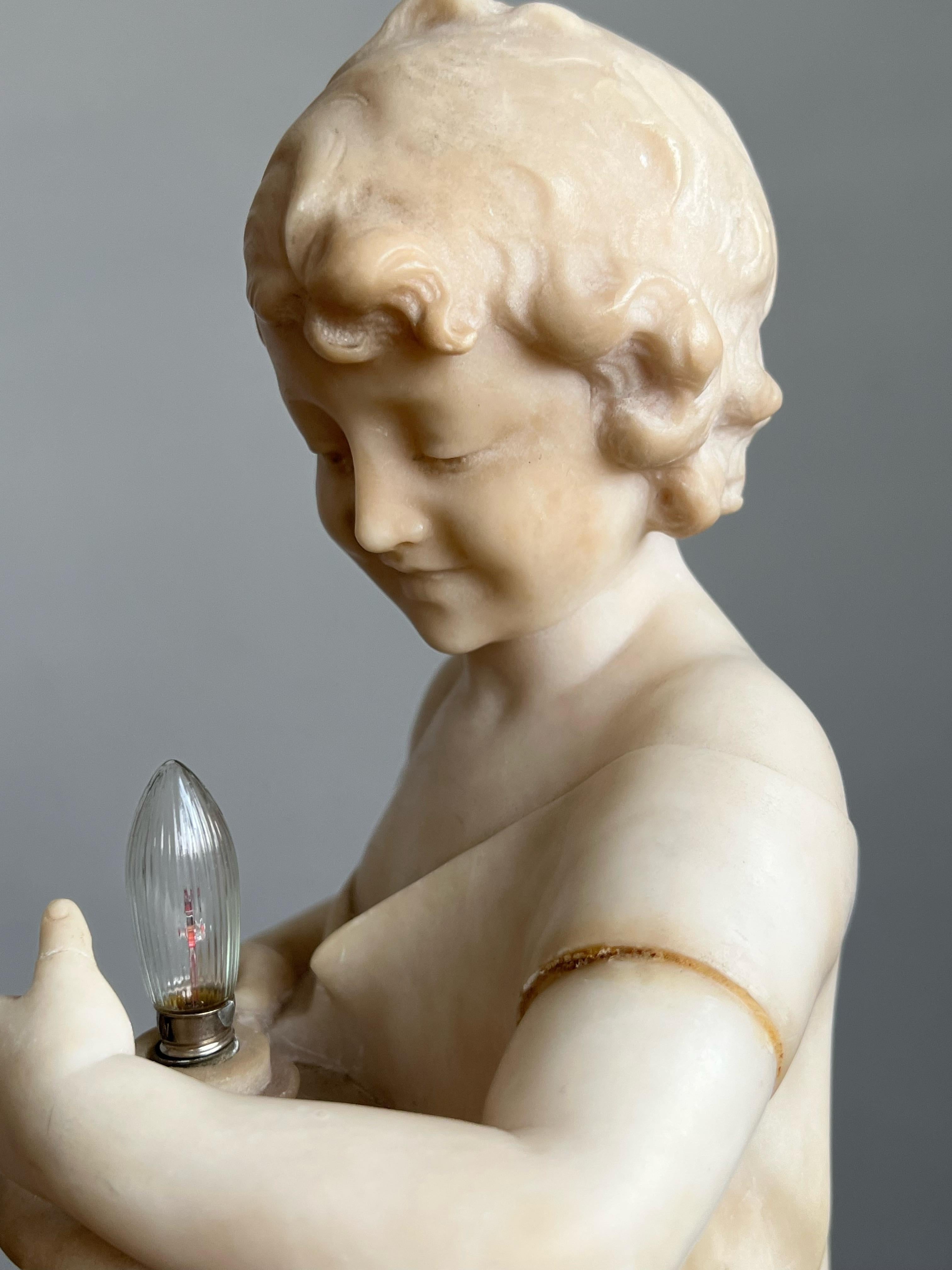 Ancienne lampe de bureau Good Night, Italie, sculpture d'une fille en albâtre par U. Stiaccini Bon état - En vente à Lisse, NL