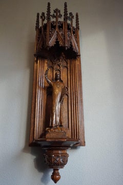 Antique Good Size and Hand Carved Gothic Revival Statue or Saint Console Bracket