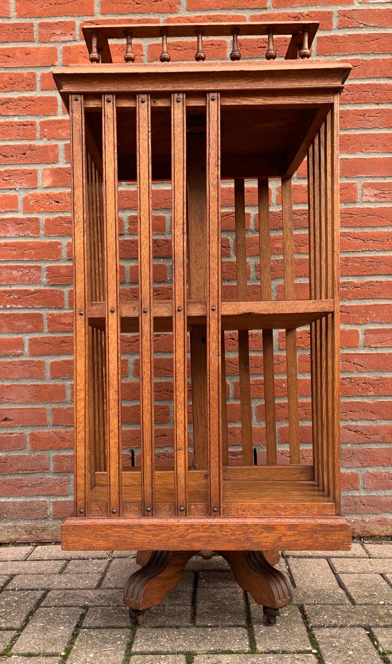 Antique & Good Size Early 1900s Tiger Oak Revolving Bookcase on Original Wheels For Sale 4