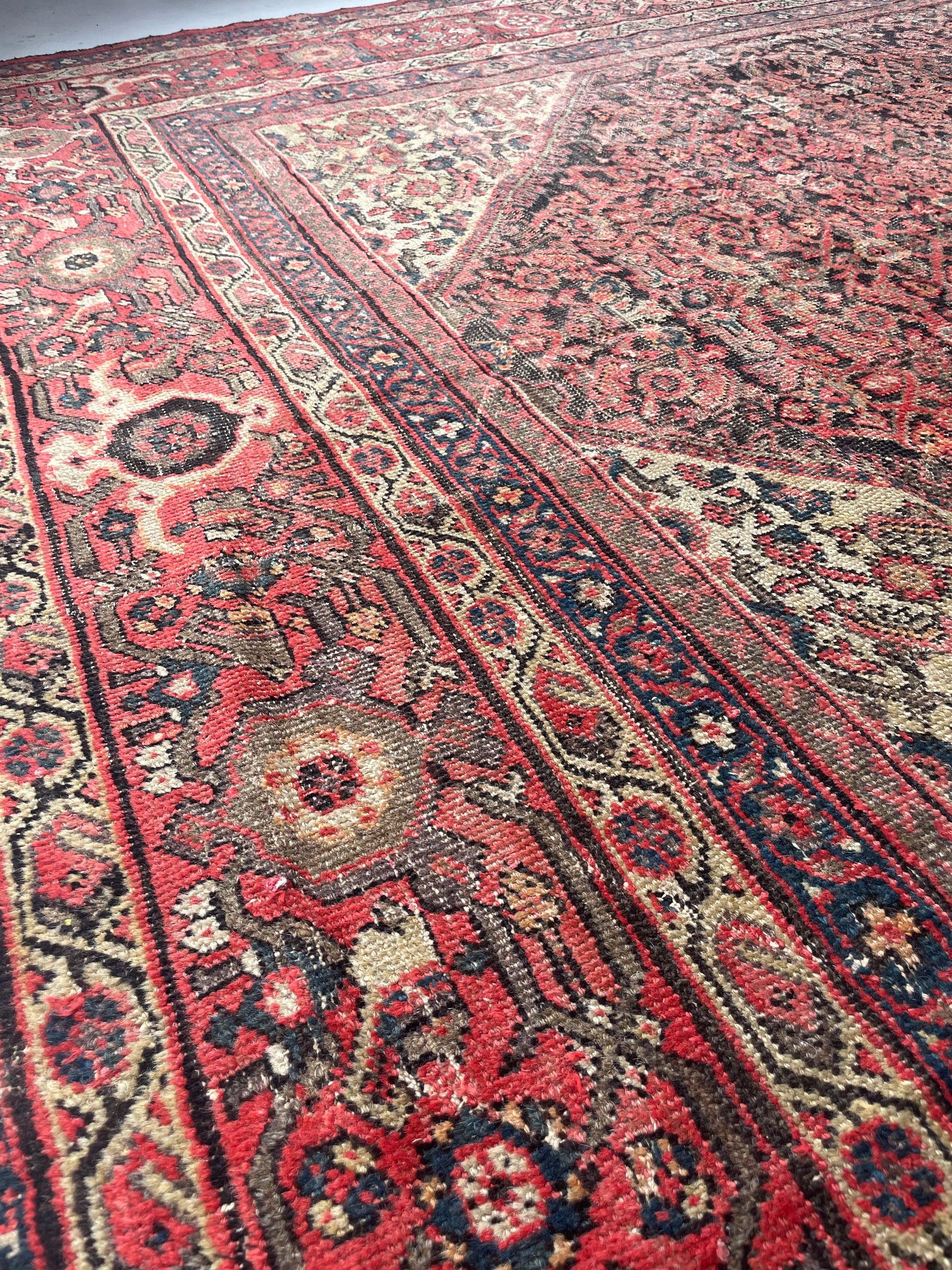 Antique Gorgeous Large & Muted Kurd-Malayer Rug, circa 1940's In Good Condition For Sale In Milwaukee, WI
