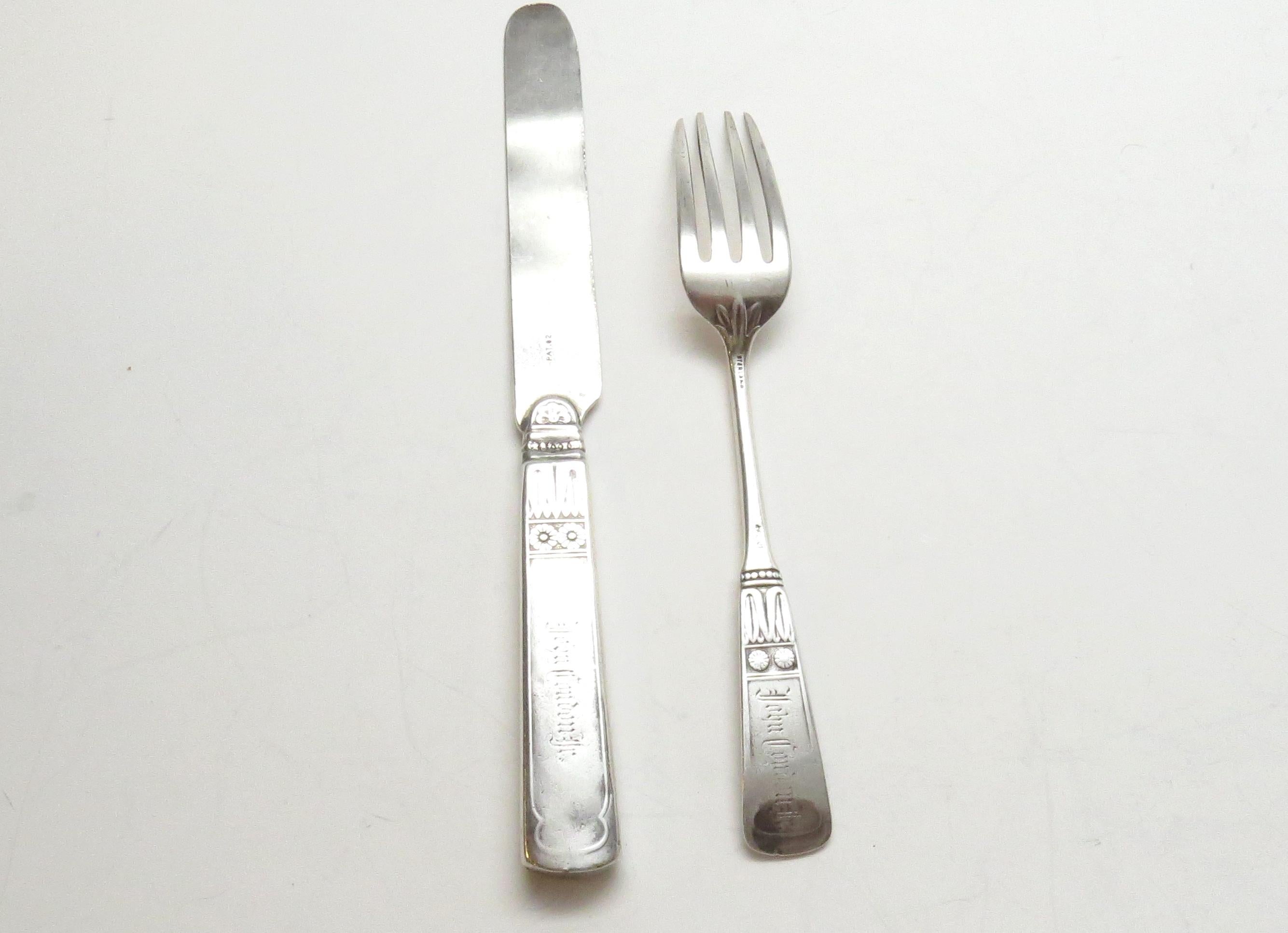 Antikes Set aus antiker Gorham 1880 Piper Sterlingsilber Gabel und Messer im Zustand „Gut“ im Angebot in Washington Depot, CT