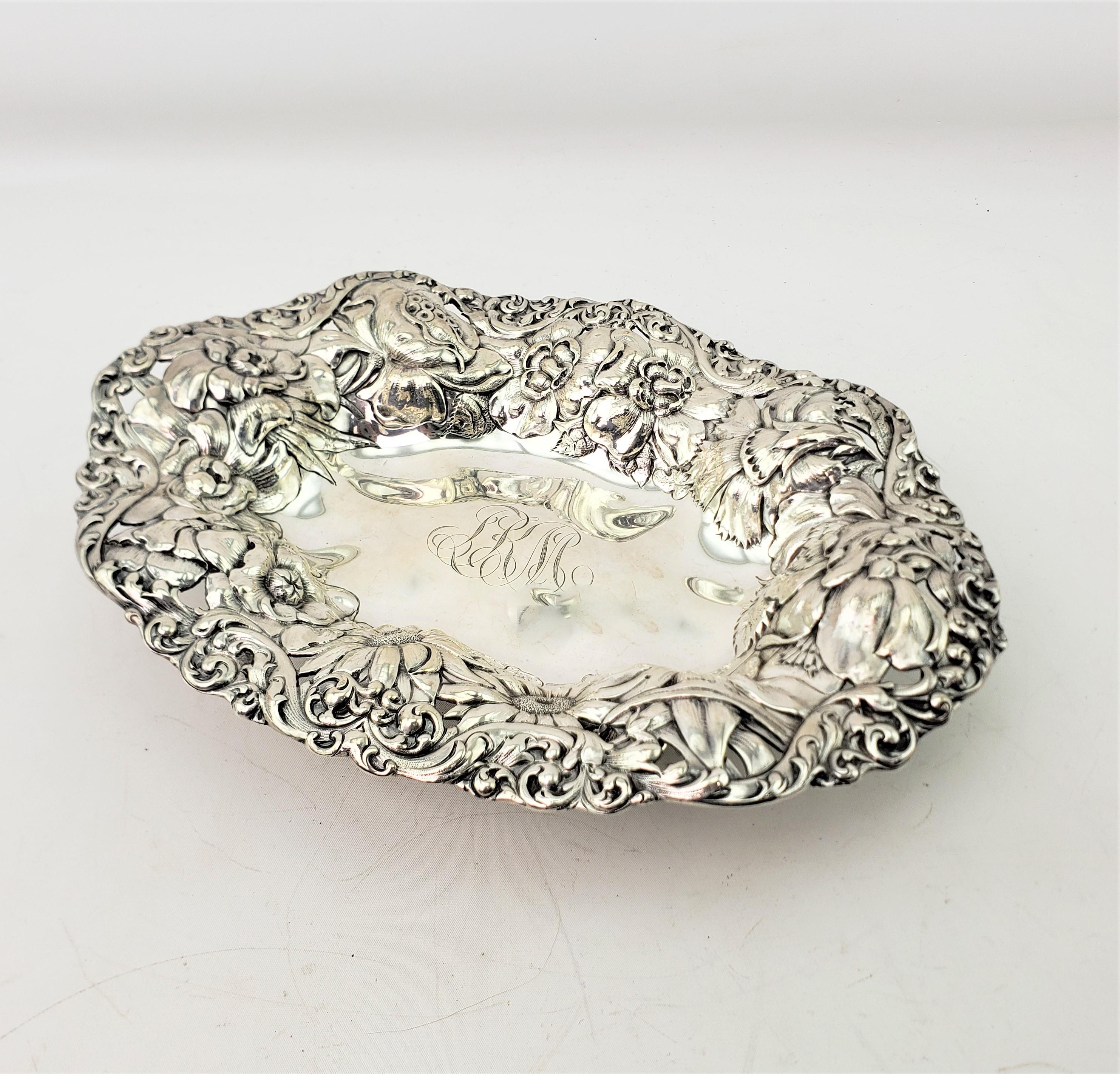 Antique Gorham Art Nouveau Sterling Silver Bowl with Repouse Floral Decoration In Good Condition For Sale In Hamilton, Ontario